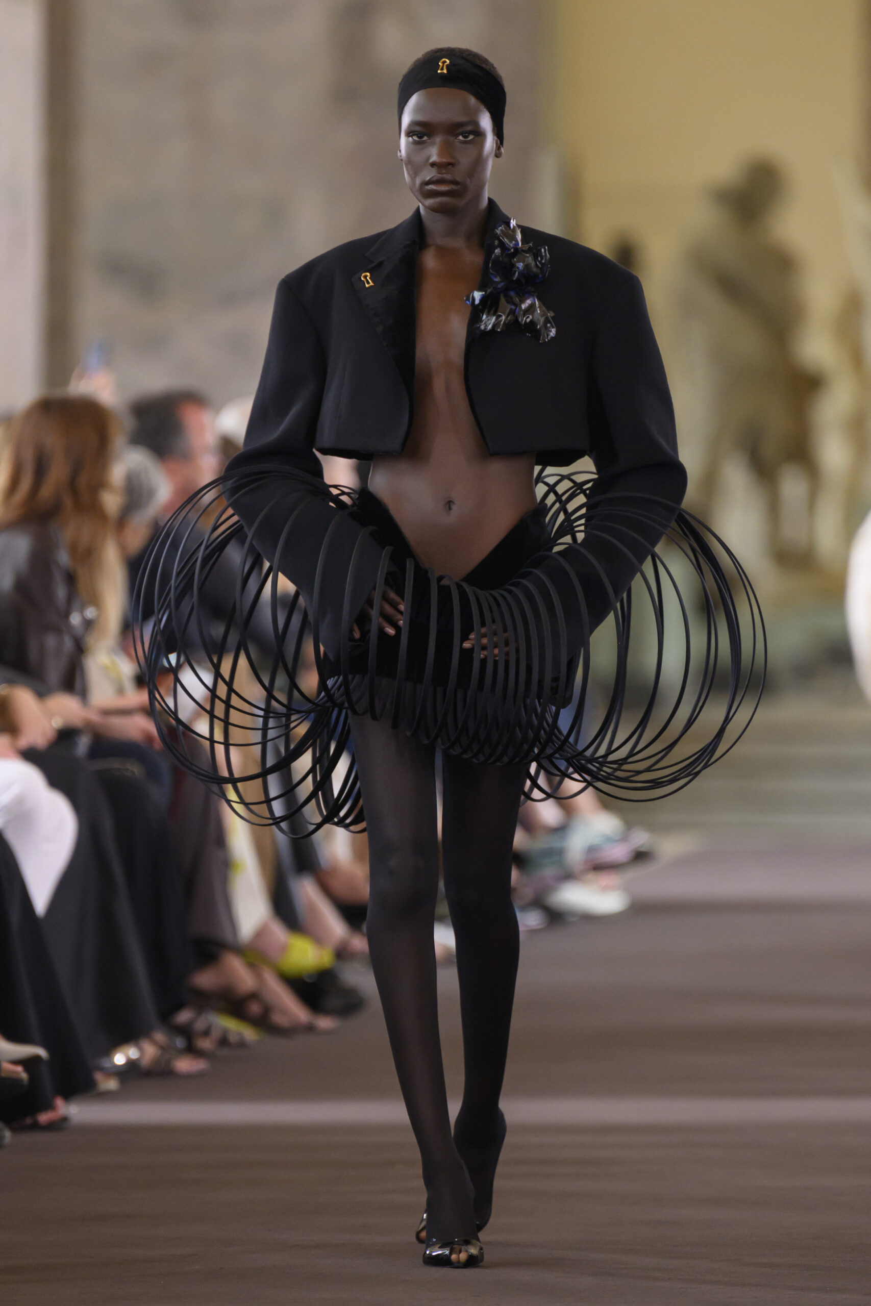 Balloon dress: Είναι η νέα εμμονή του street style-3