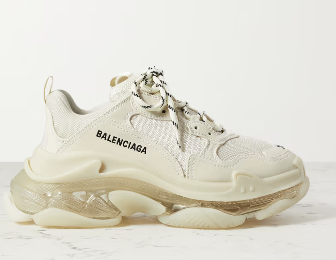 Λευκά sneakers: Όλα τα σχέδια που θα είναι trendy το χειμώνα 2023-11