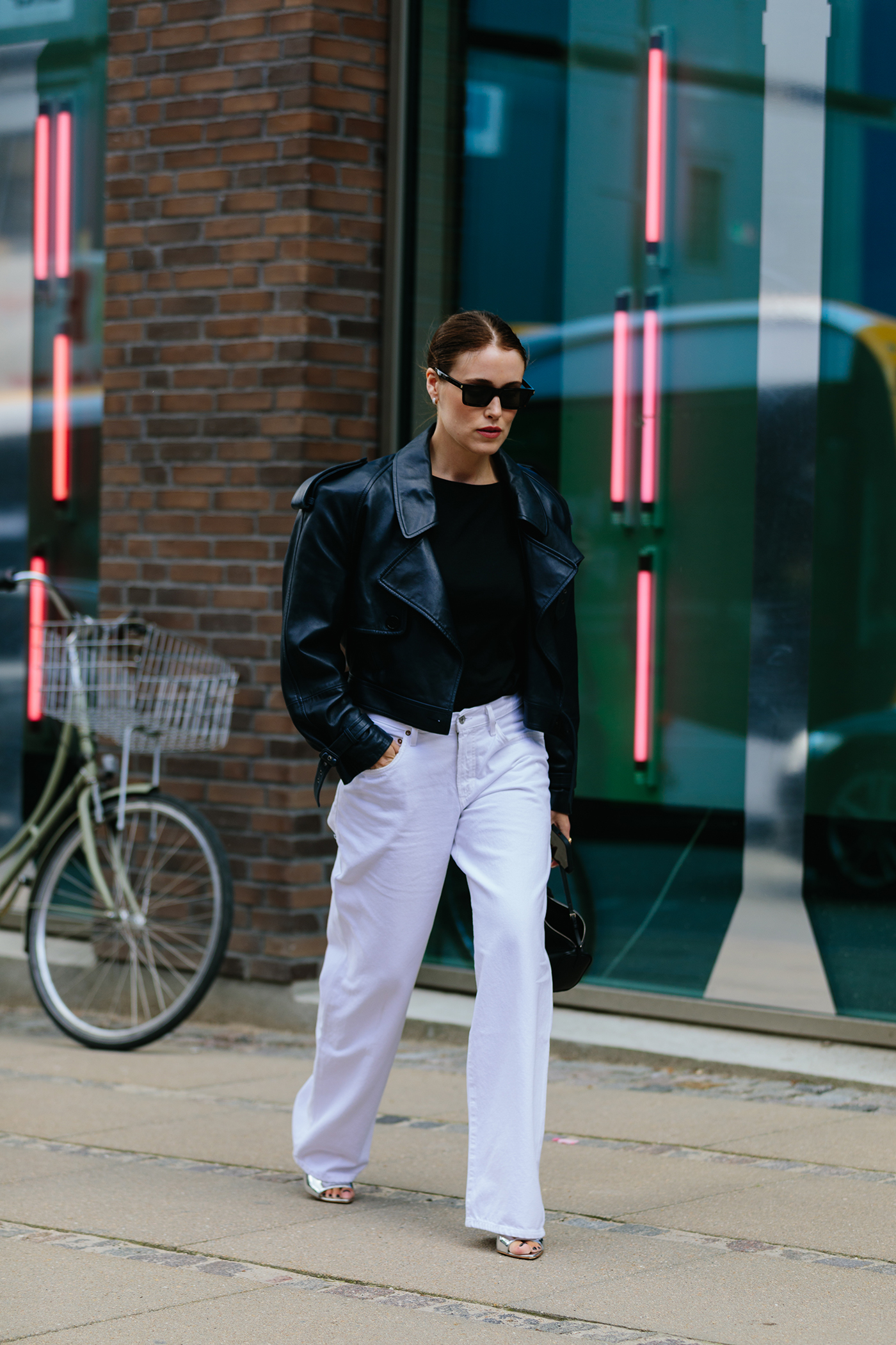Τα 8 It shoes που ορίζουν το φθινοπωρινό street style-6