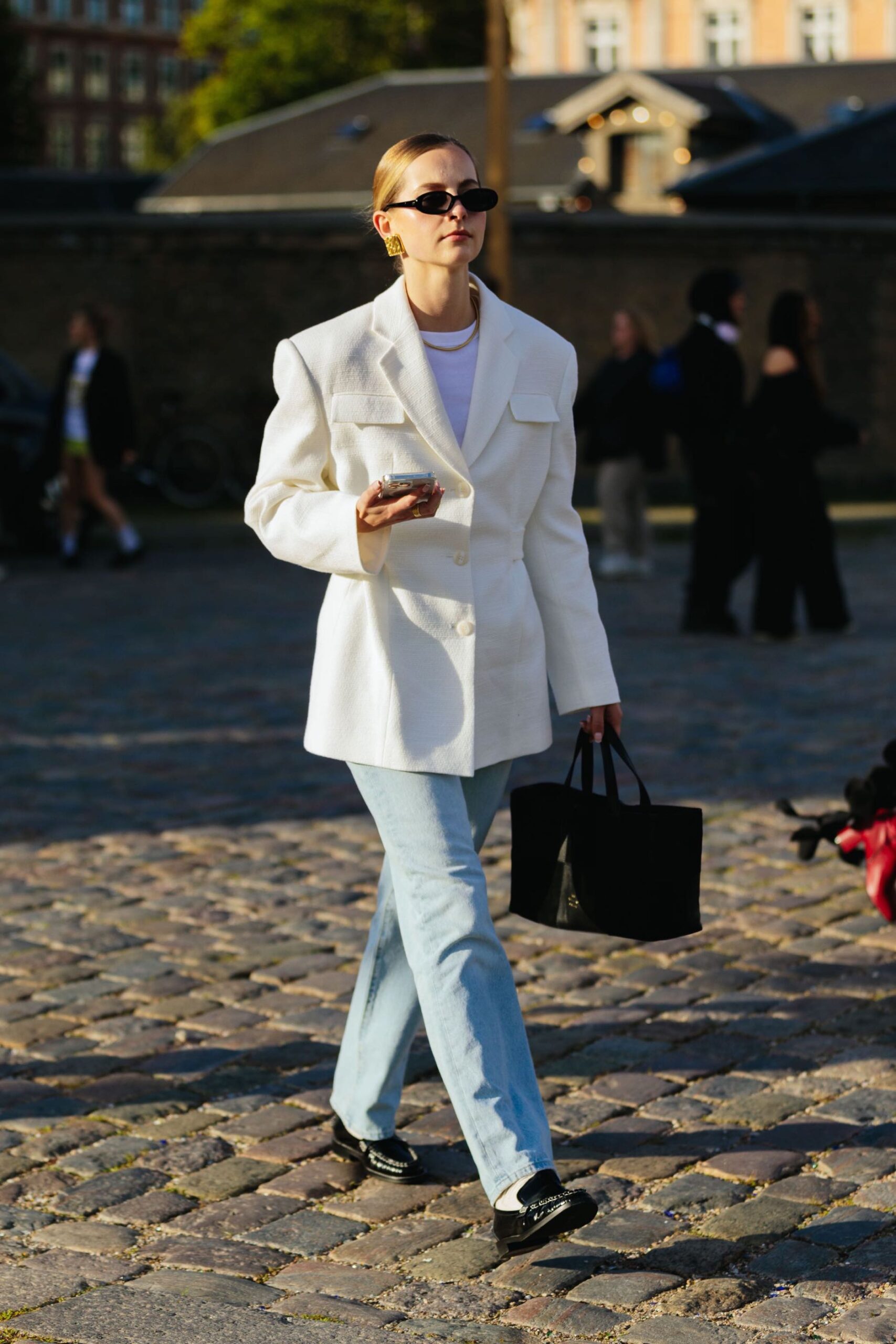 Oversized ή cropped; Aυτά τα σακάκια θα είναι το must του φθινοπώρου-4