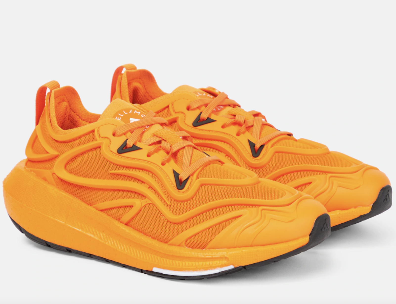 6 χρωματιστά sneakers για τα looks του χειμώνα-2
