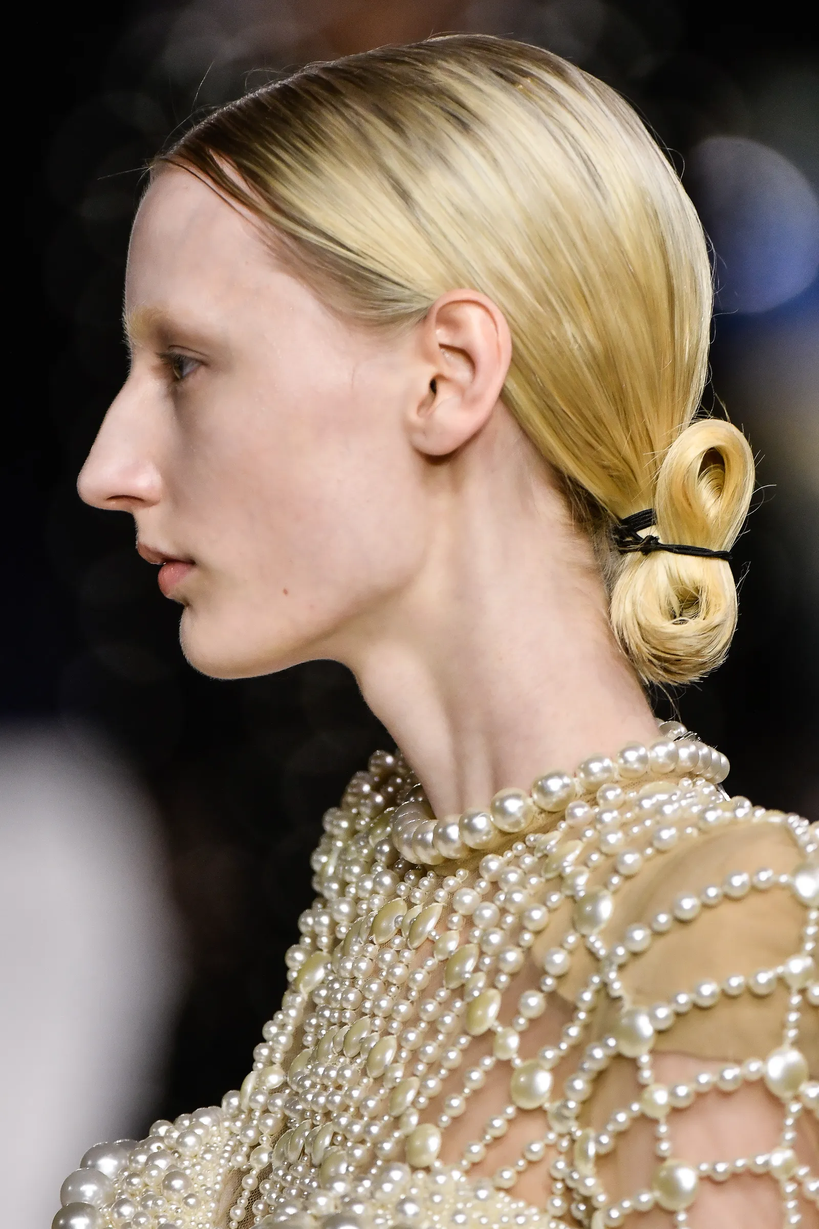 French Style: Tα 5 φθινοπωρινά hairstyles που κάνουν τώρα οι Γαλλίδες-4