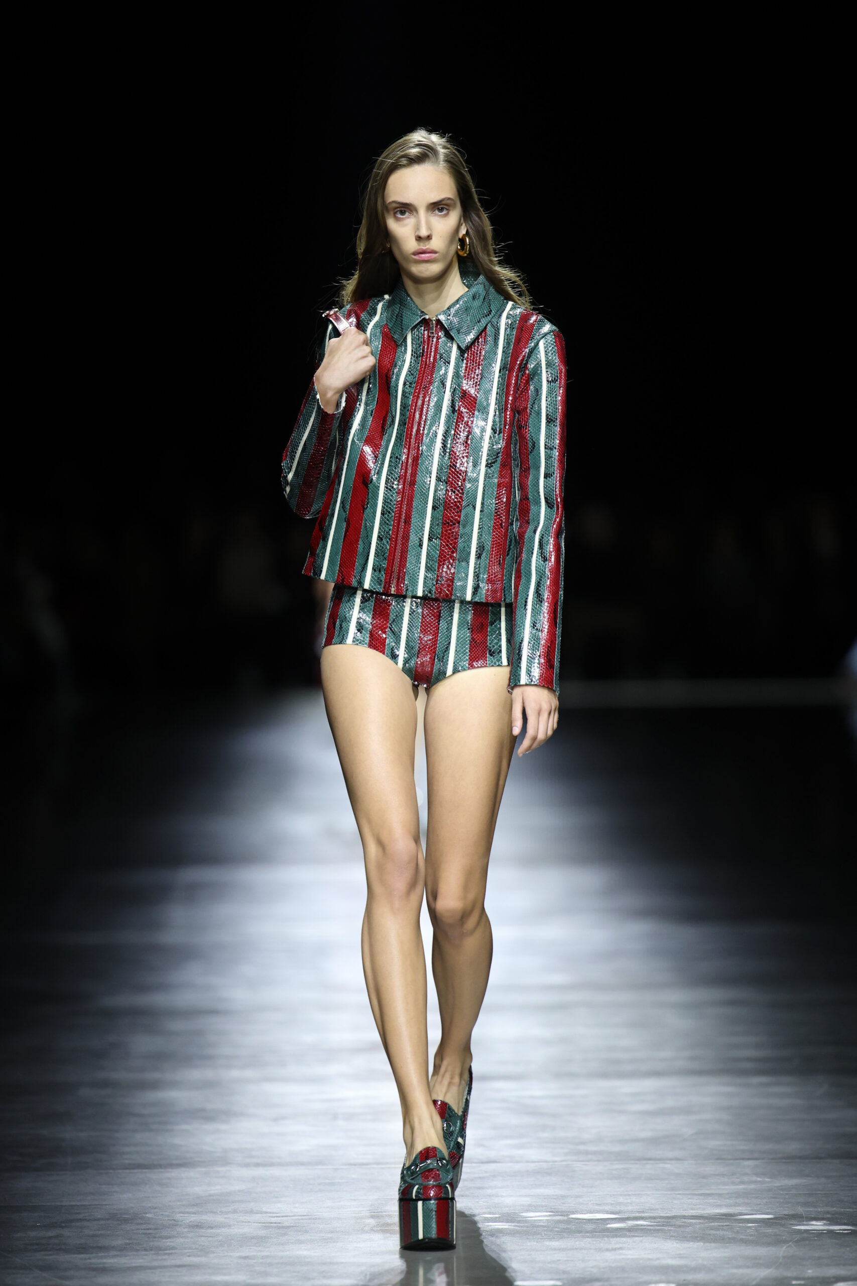 Gucci SS24: Στην πρώτη συλλογή του Sabato De Sarno όλα αλλάζουν-6