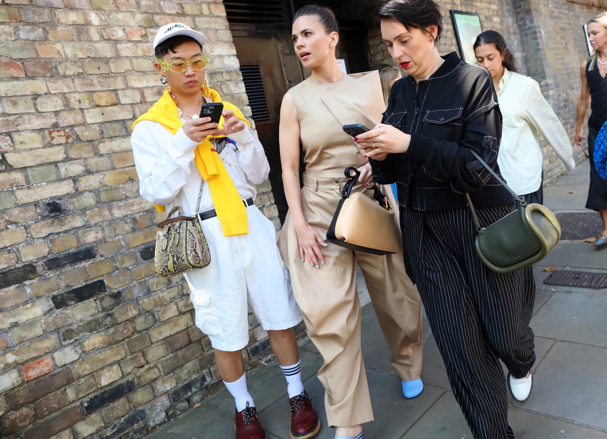 Εβδομάδα Μόδας Λονδίνου: Τα πρώτα street style moments-7
