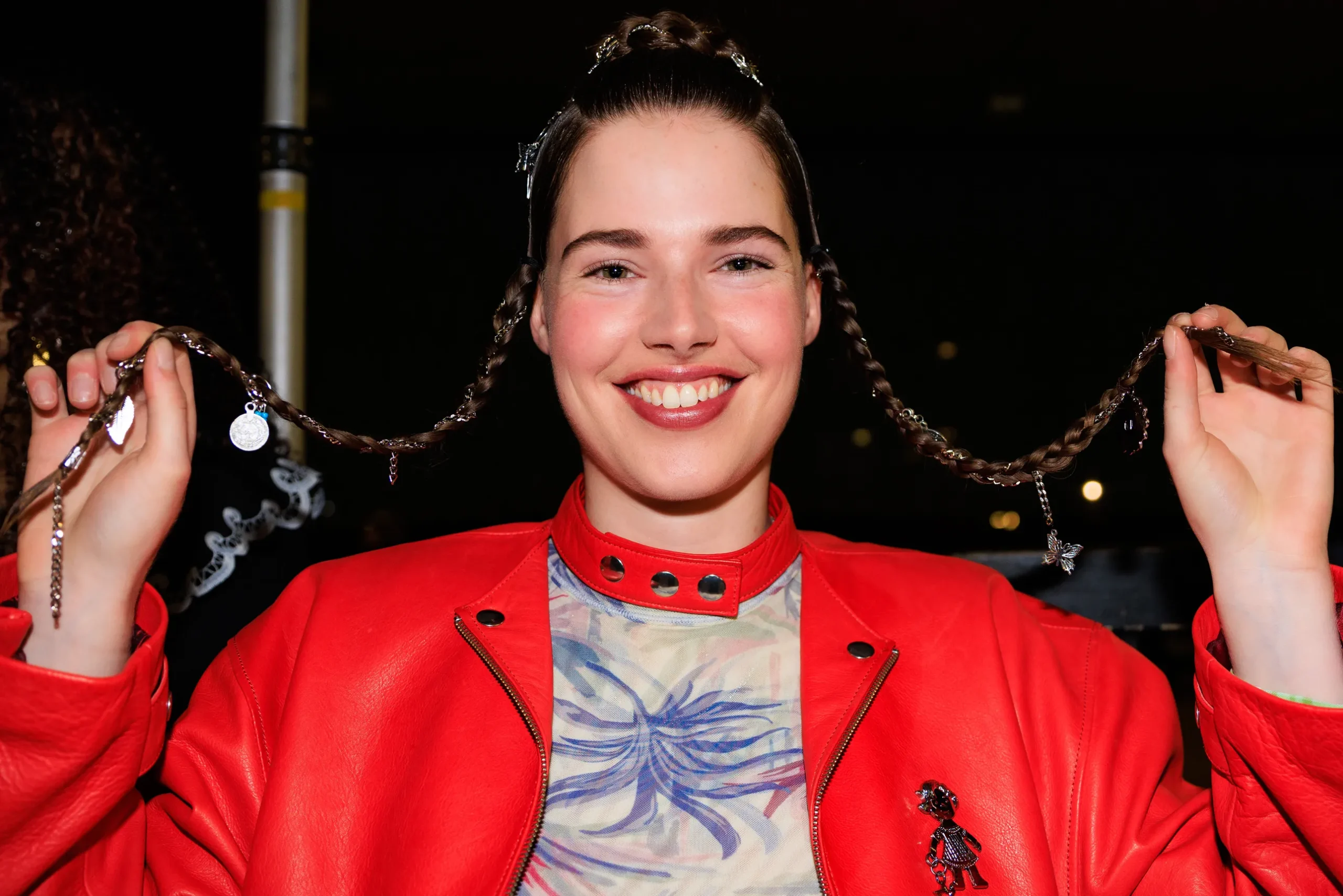 Εβδομάδα Μόδας Λονδίνου SS24: Οι κορυφαίες backstage στιγμές-73