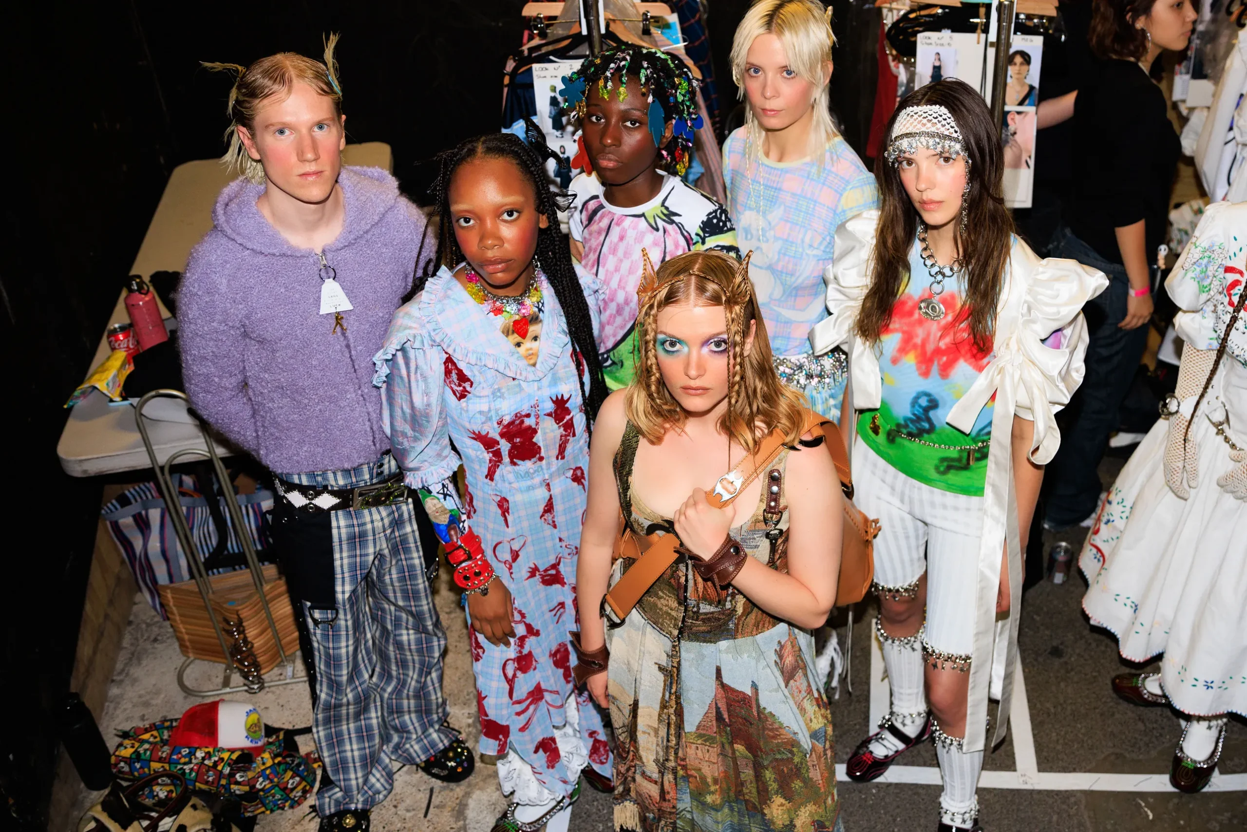 Εβδομάδα Μόδας Λονδίνου SS24: Οι κορυφαίες backstage στιγμές-76