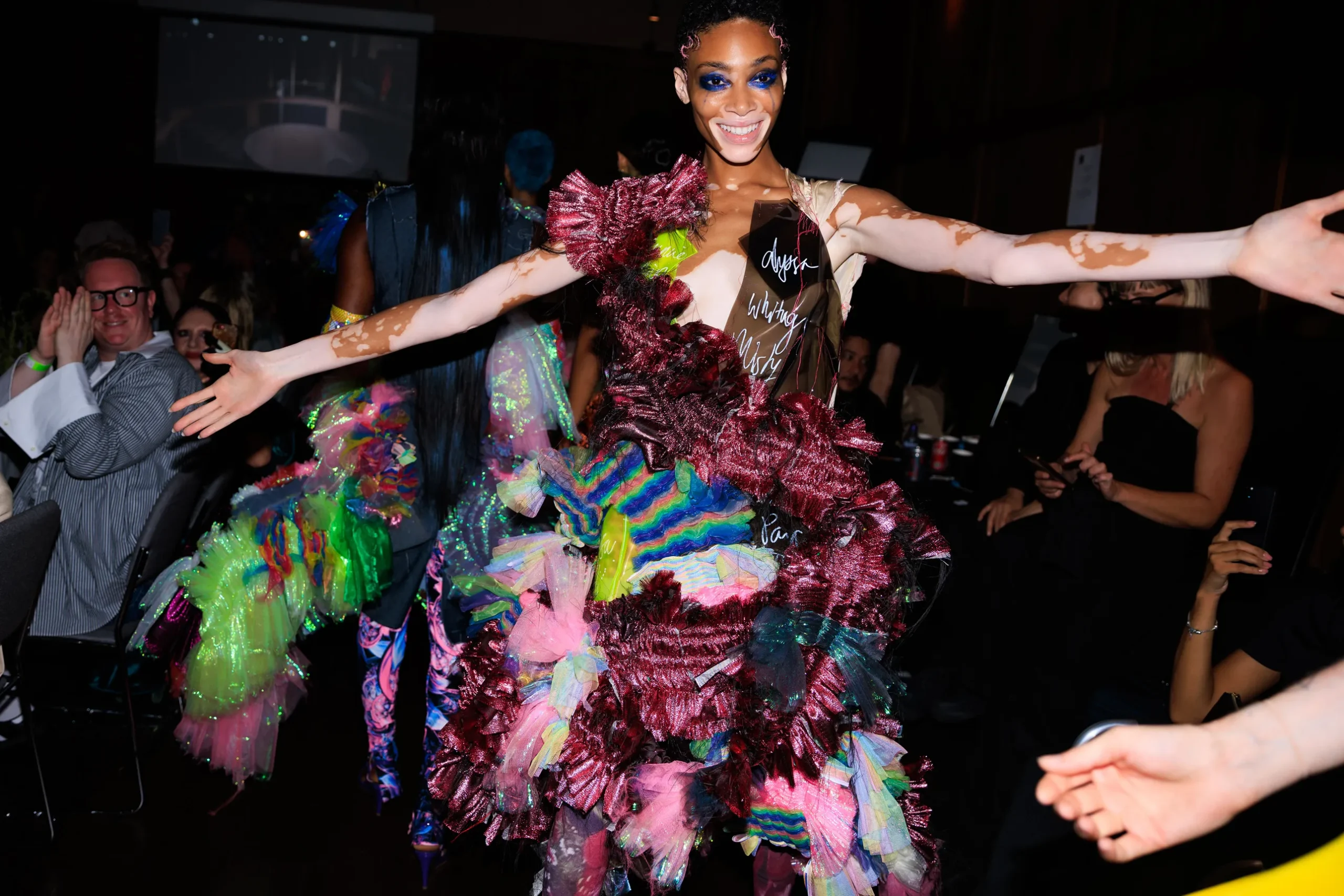 Εβδομάδα Μόδας Λονδίνου SS24: Οι κορυφαίες backstage στιγμές-45