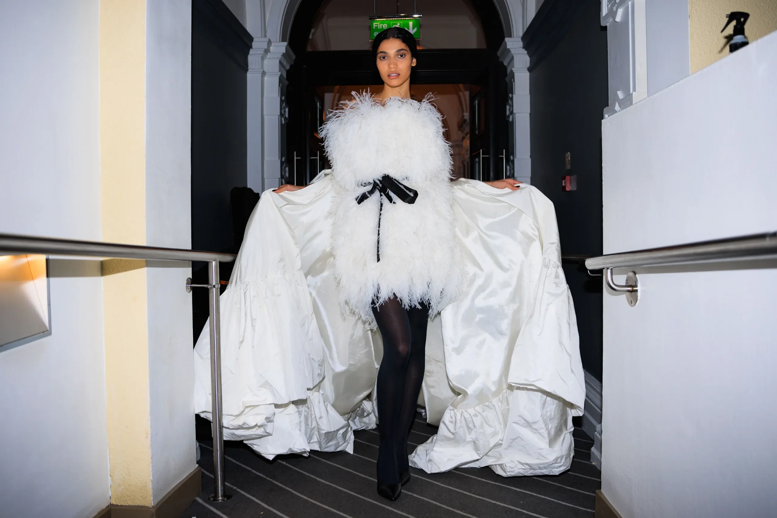 Εβδομάδα Μόδας Λονδίνου SS24: Οι κορυφαίες backstage στιγμές-36