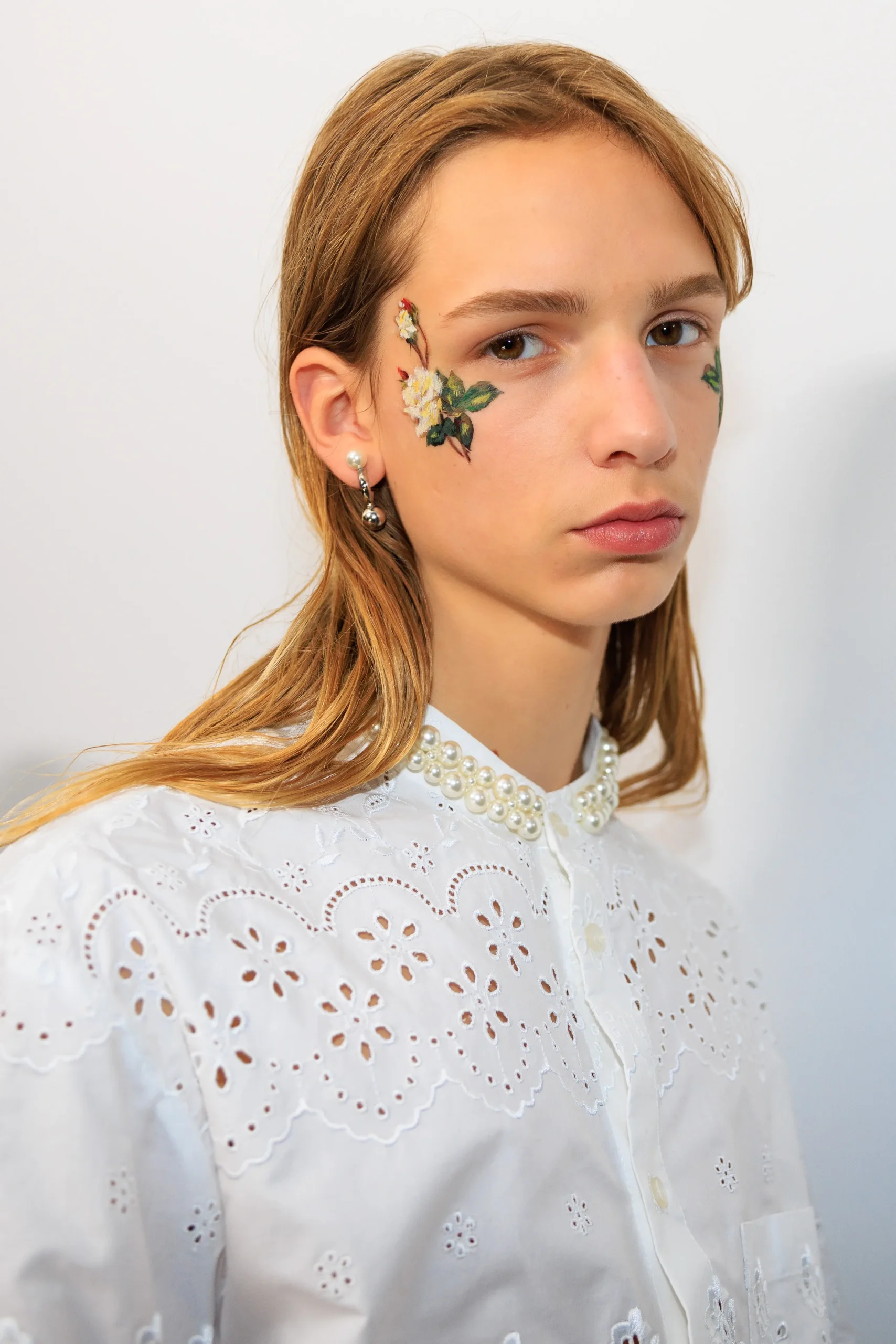 Εβδομάδα Μόδας Λονδίνου SS24: Οι κορυφαίες backstage στιγμές-26