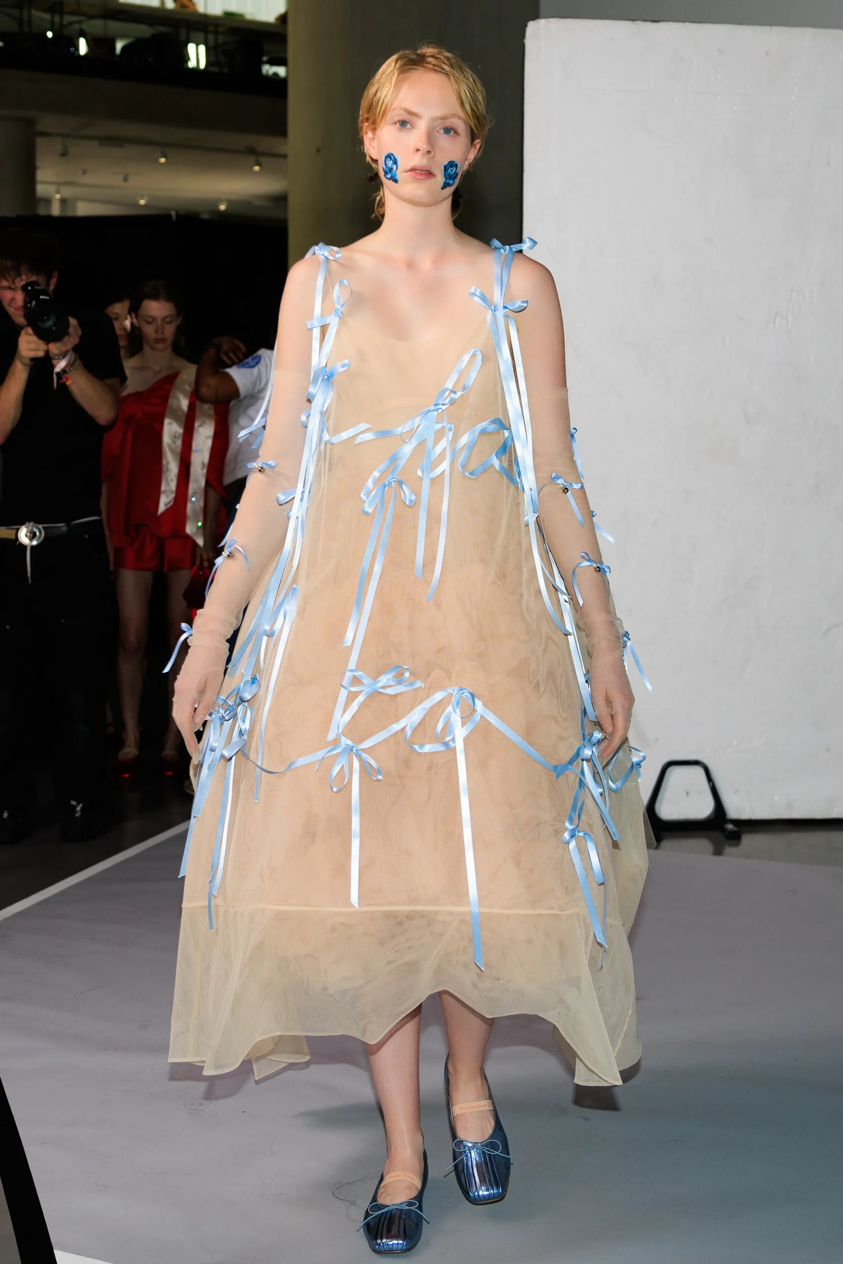 Εβδομάδα Μόδας Λονδίνου SS24: Οι κορυφαίες backstage στιγμές-28