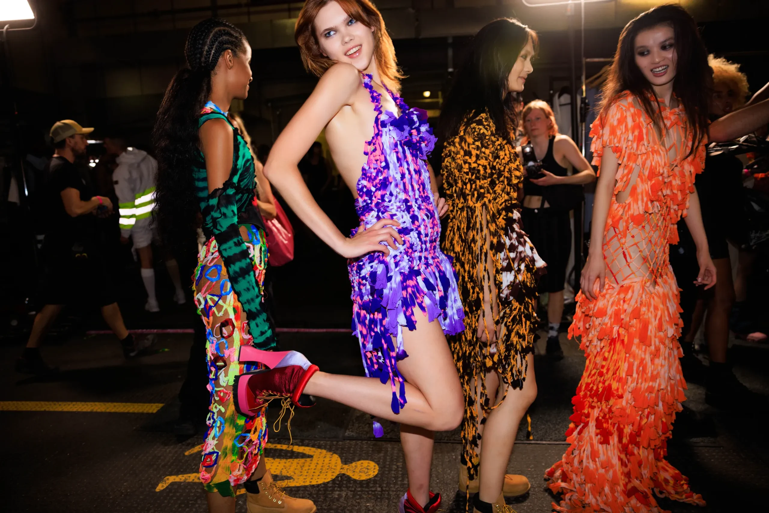 Εβδομάδα Μόδας Λονδίνου SS24: Οι κορυφαίες backstage στιγμές-98