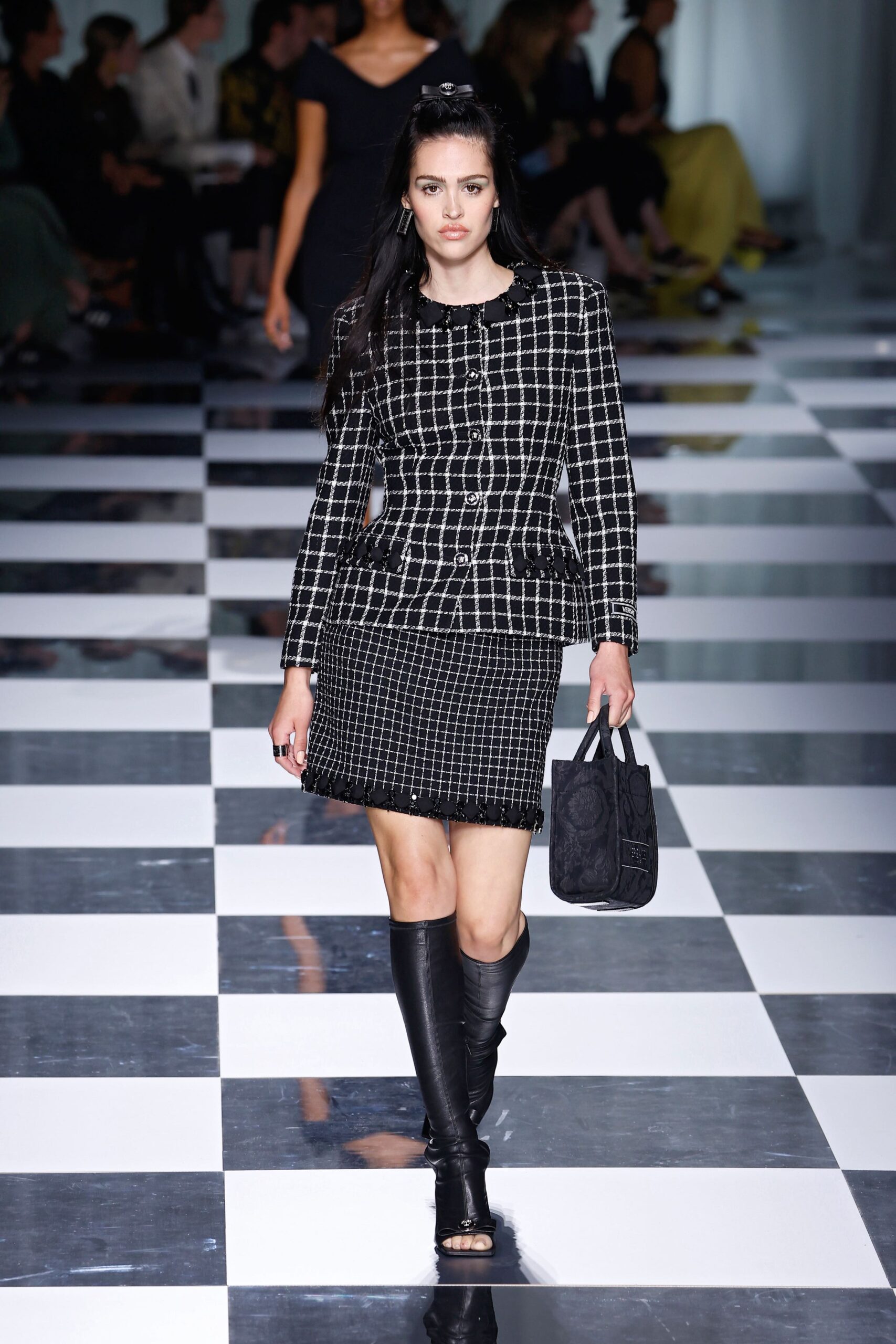 Peep toe boots: Πώς θα φορέσουμε το νέο trend-3