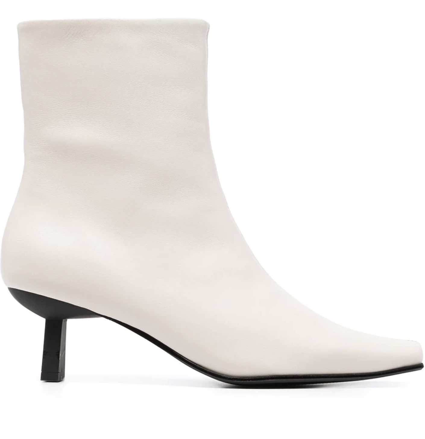Low-heel boots: Είναι τα It-shoes του χειμώνα-23