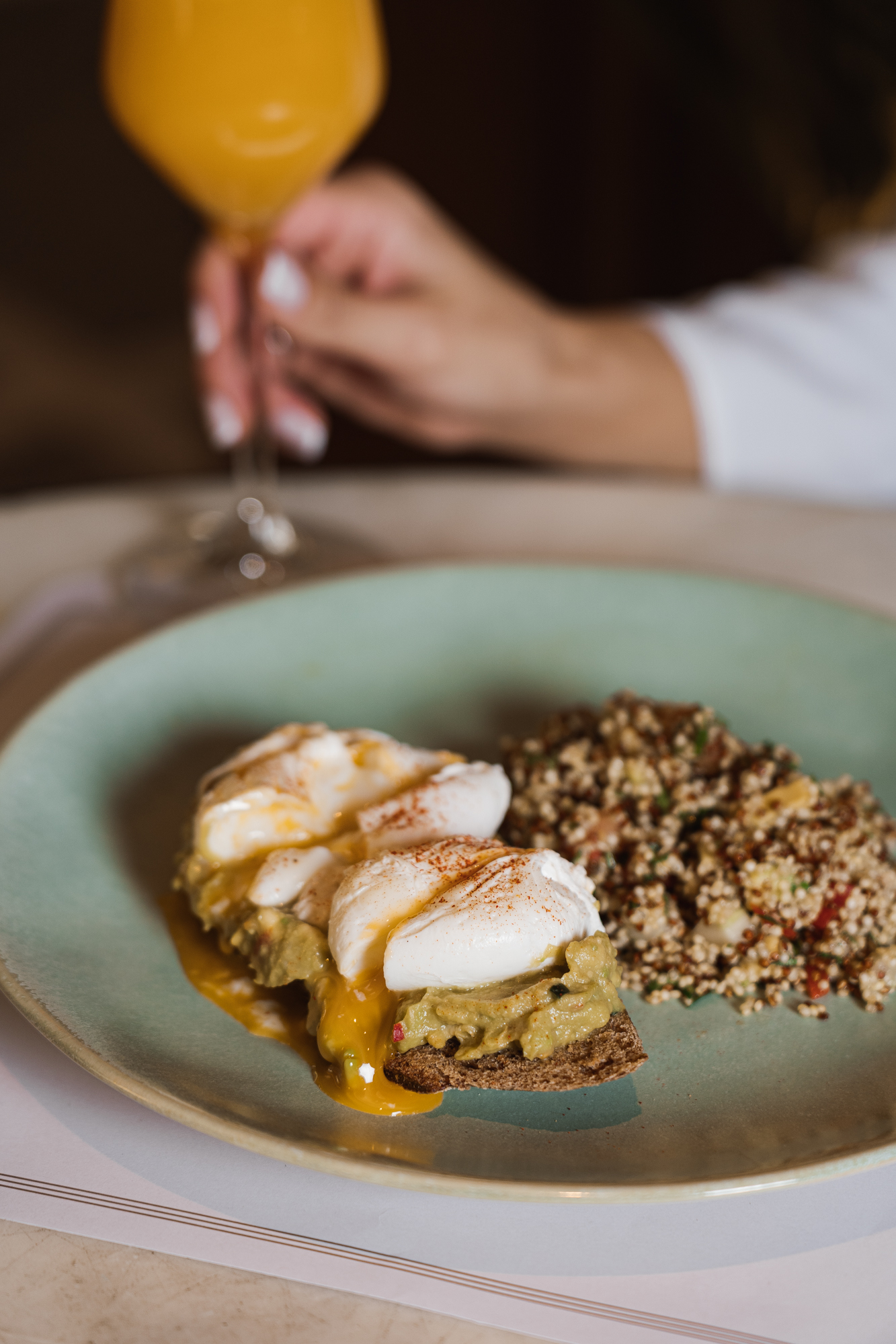 Athénée: Το πιο cosy meeting point στο κέντρο της πόλης-1