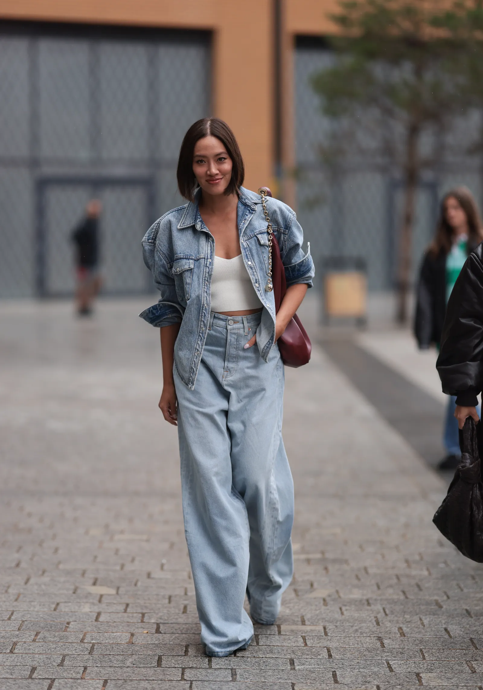 Double denim: 4 τρόποι να συνδυάσετε την τάση από το street style-2
