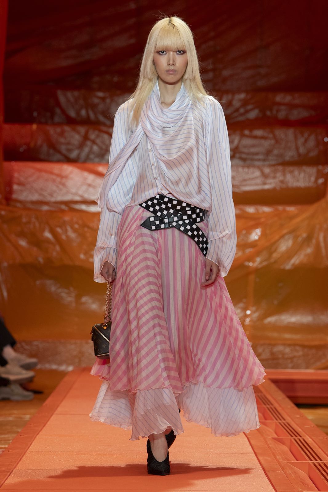 Louis Vuitton SS24: Το πιο περιπετειώδες show του Nicolas Ghesquière-4