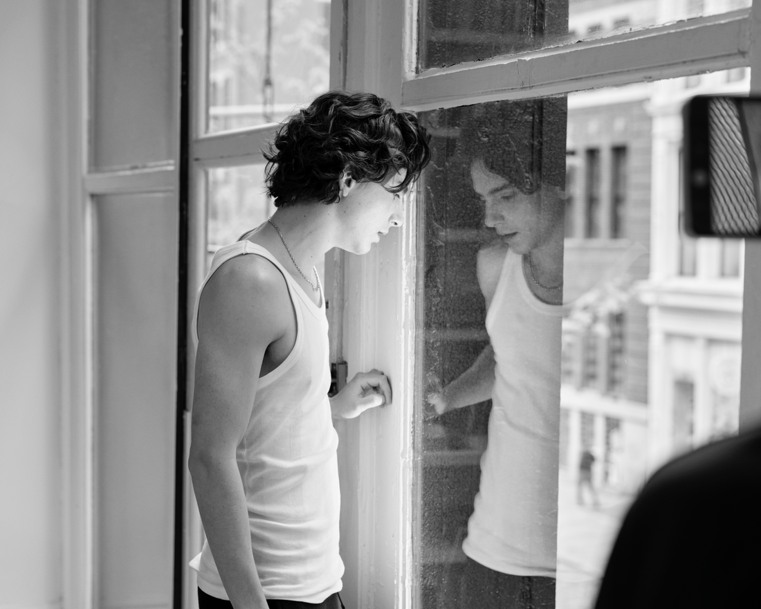 Behind Τhe Scenes από την καμπάνια του αρώματος Bleu De Chanel με τον Timothée Chalamet-8