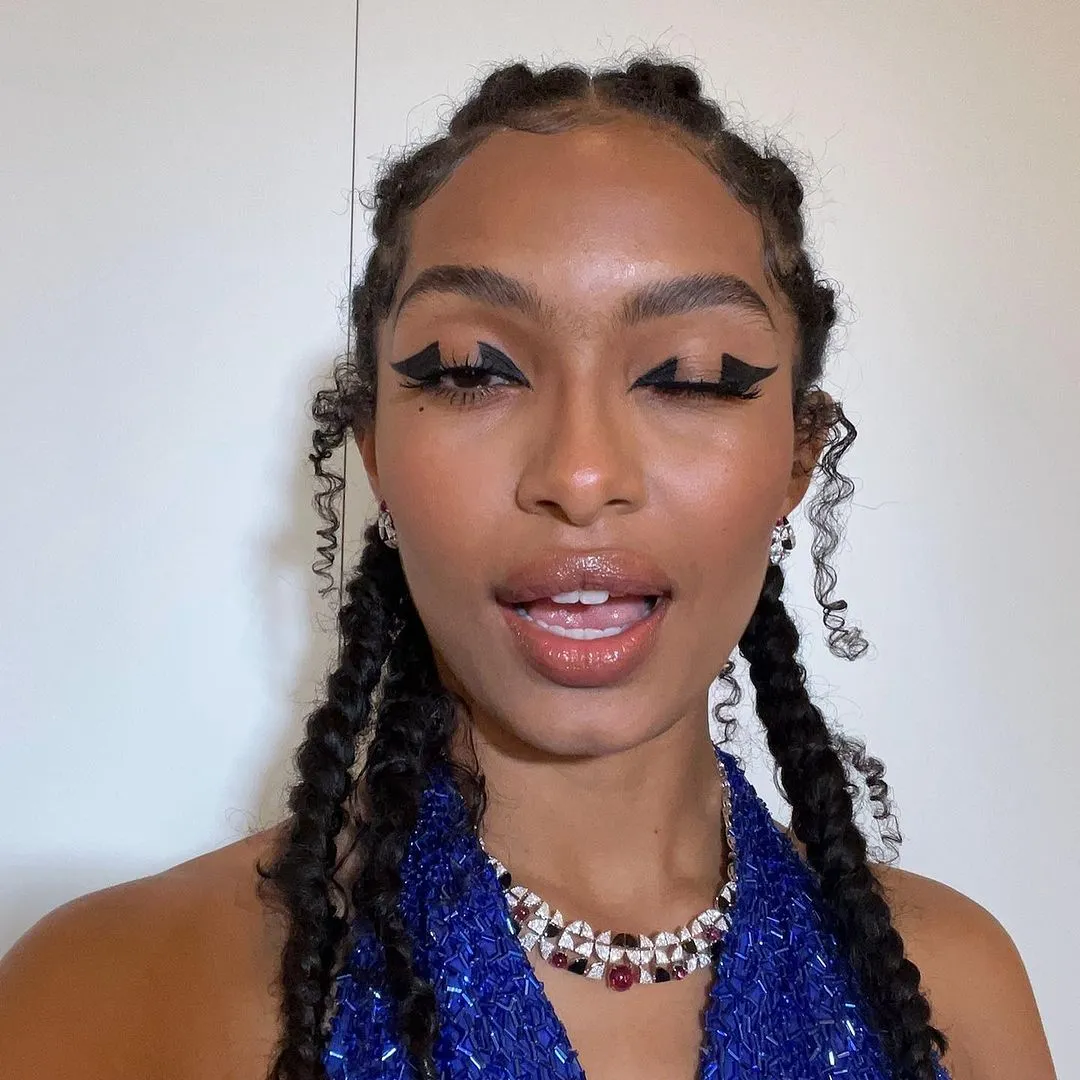 Το half ponytail είναι το πιο εύκολο χτένισμα αυτής της σεζόν-10