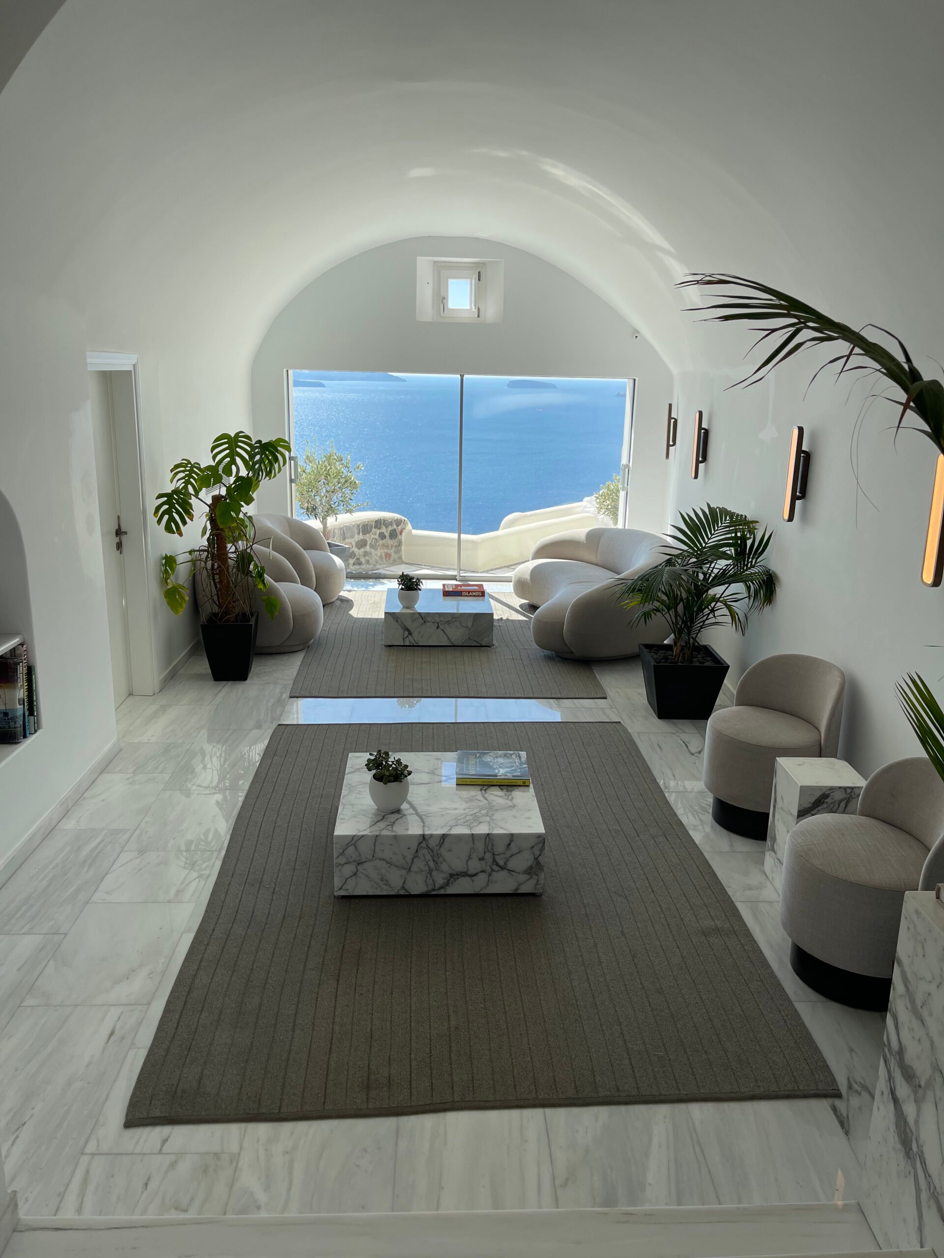 Η Valmont μάς προσκάλεσε σε μια world class εμπειρία ομορφιάς και ευεξίας στη Σαντορίνη-1