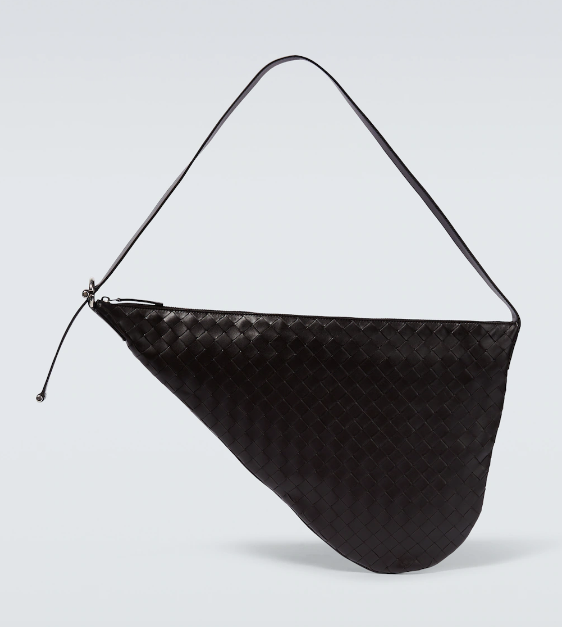 Αντίο shoulder bag, η sling bag είναι η πιο viral τσάντα τώρα-4