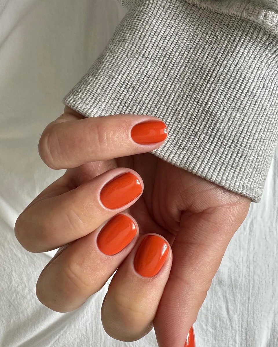 Burnt orange μανικιούρ: Είναι το trend of the moment-2