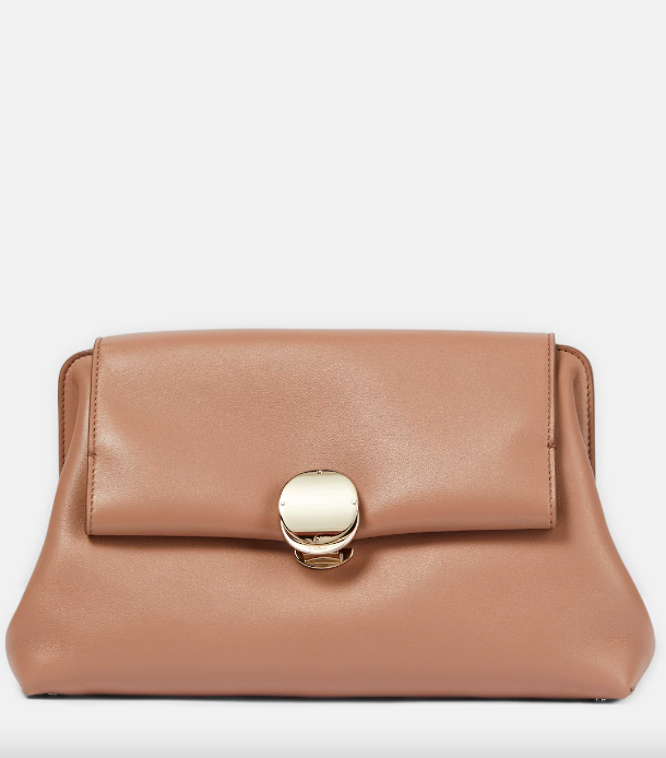 Τα clutches είναι το bag trend που επιστρέφει για το 2024-4