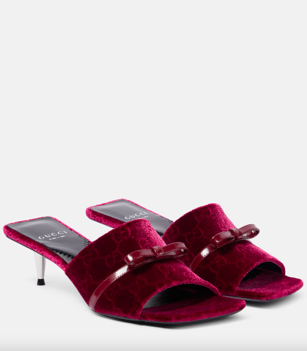 Heels και κάλτσες: To street style combo που θα φορέσουμε και στις γιορτές-3