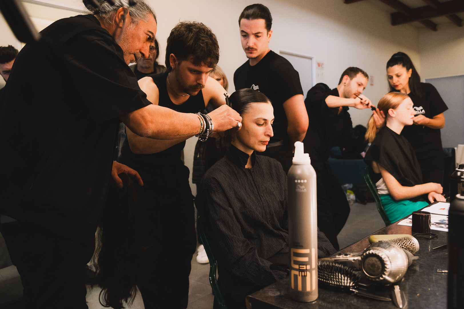 Τα εντυπωσιακά χτενίσματα από το show Dimitris Petrou είχαν την υπογραφή του Γιώργου Δουδέσση και της Wella Professionals-2