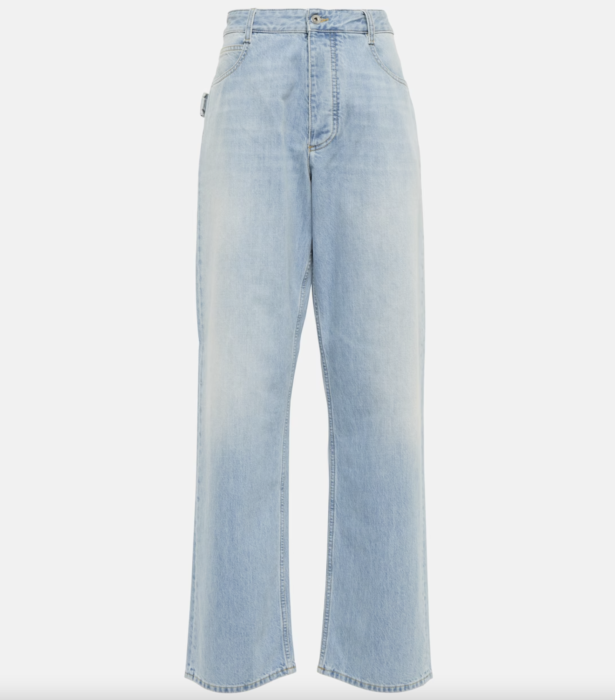 Light blue jeans: Τα τζιν που θα κυριαρχήσουν την άνοιξη του 2024-3