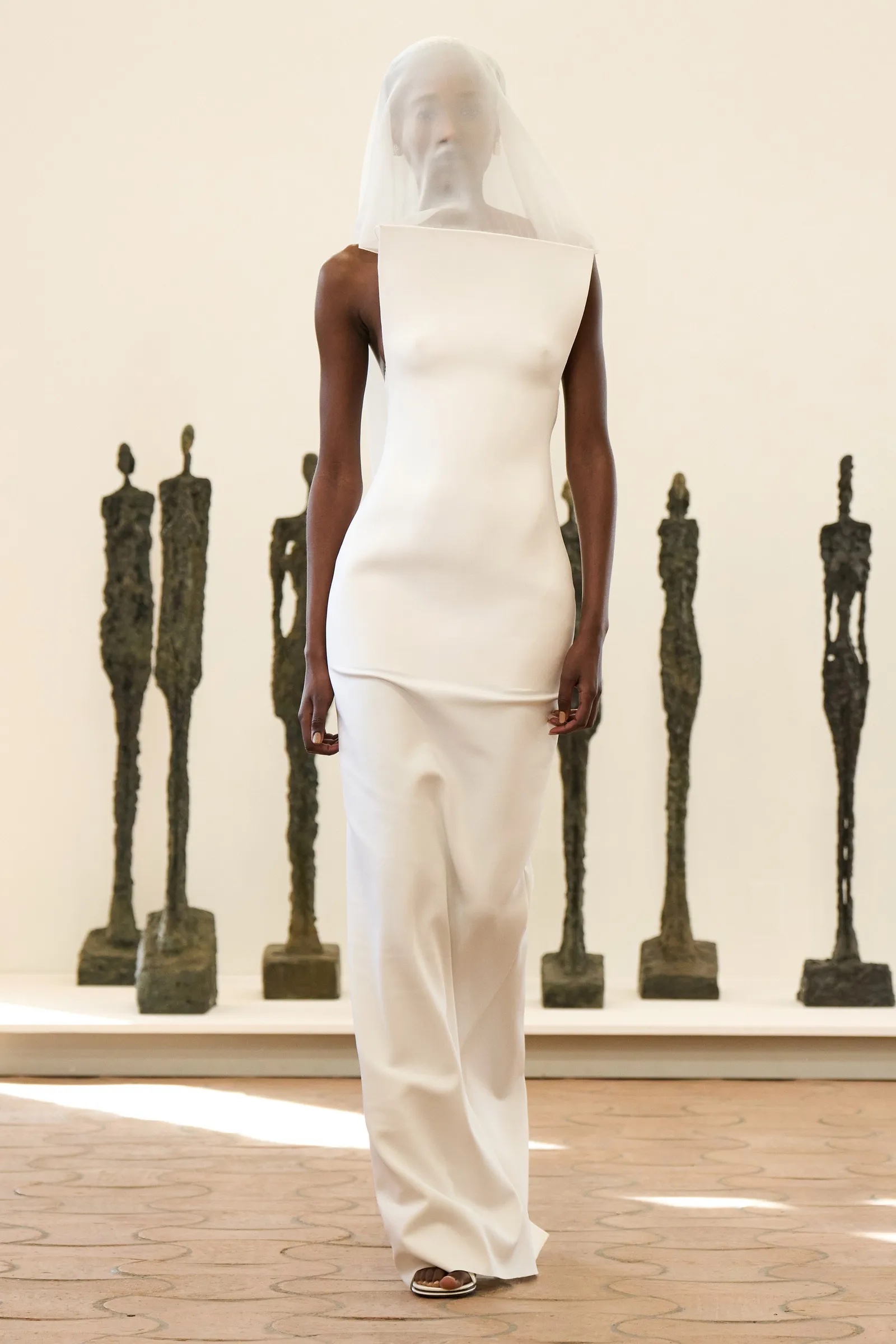 Les Sculptures: Όλες λεπτομέρειες για τη νέα συλλογή του Jacquemus-4