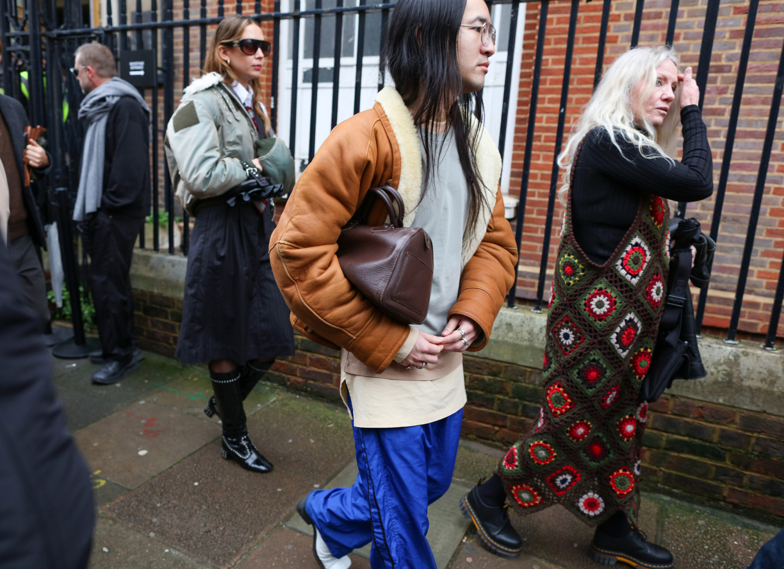 Εβδομάδα Μόδας Λονδίνου: Οι ωραιότερες street style εμφανίσεις-28