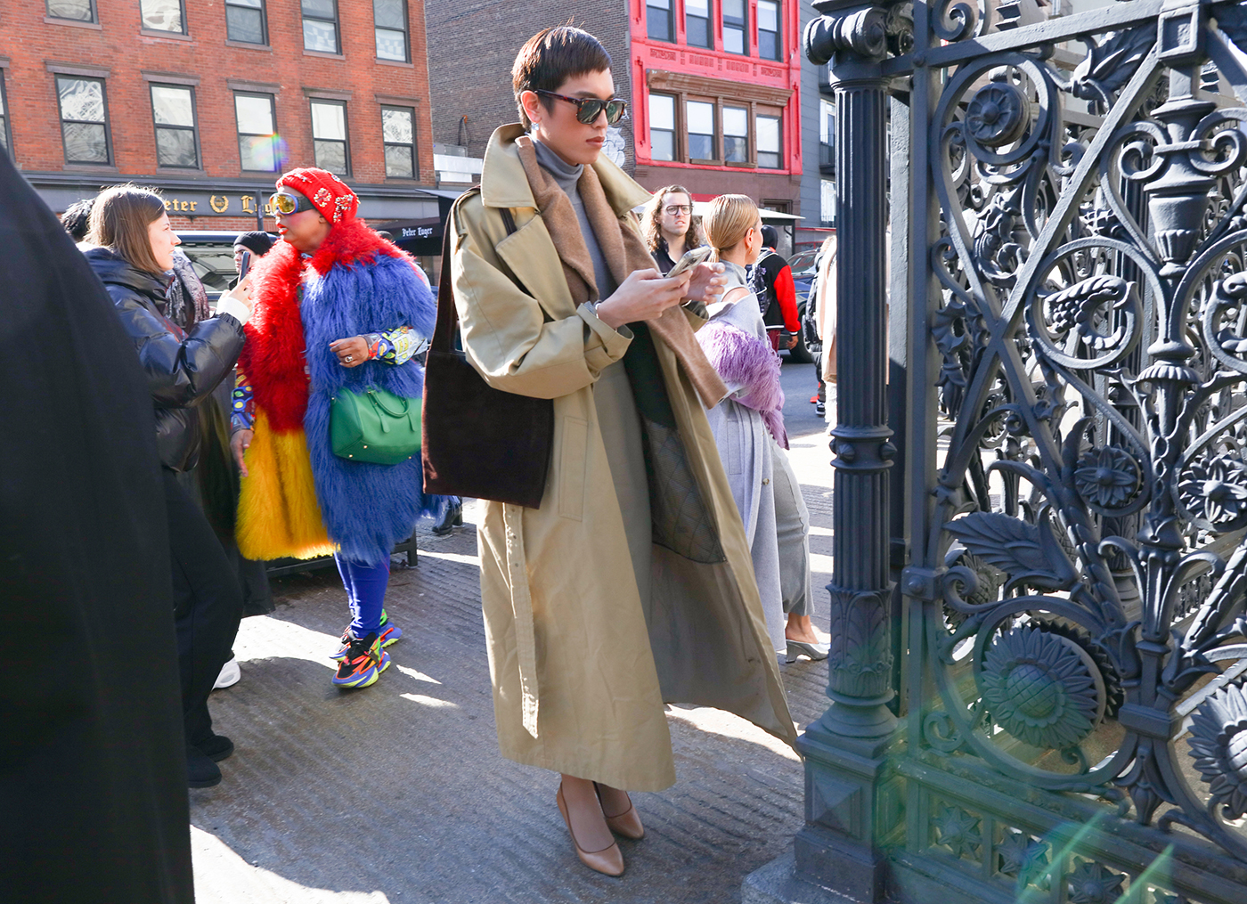 Εβδομάδα Μόδας Νέας Υόρκης: Οι καλύτερες street style moments γίνεται έμπνευση για τα πρώτα ανοιξιάτικα looks-60