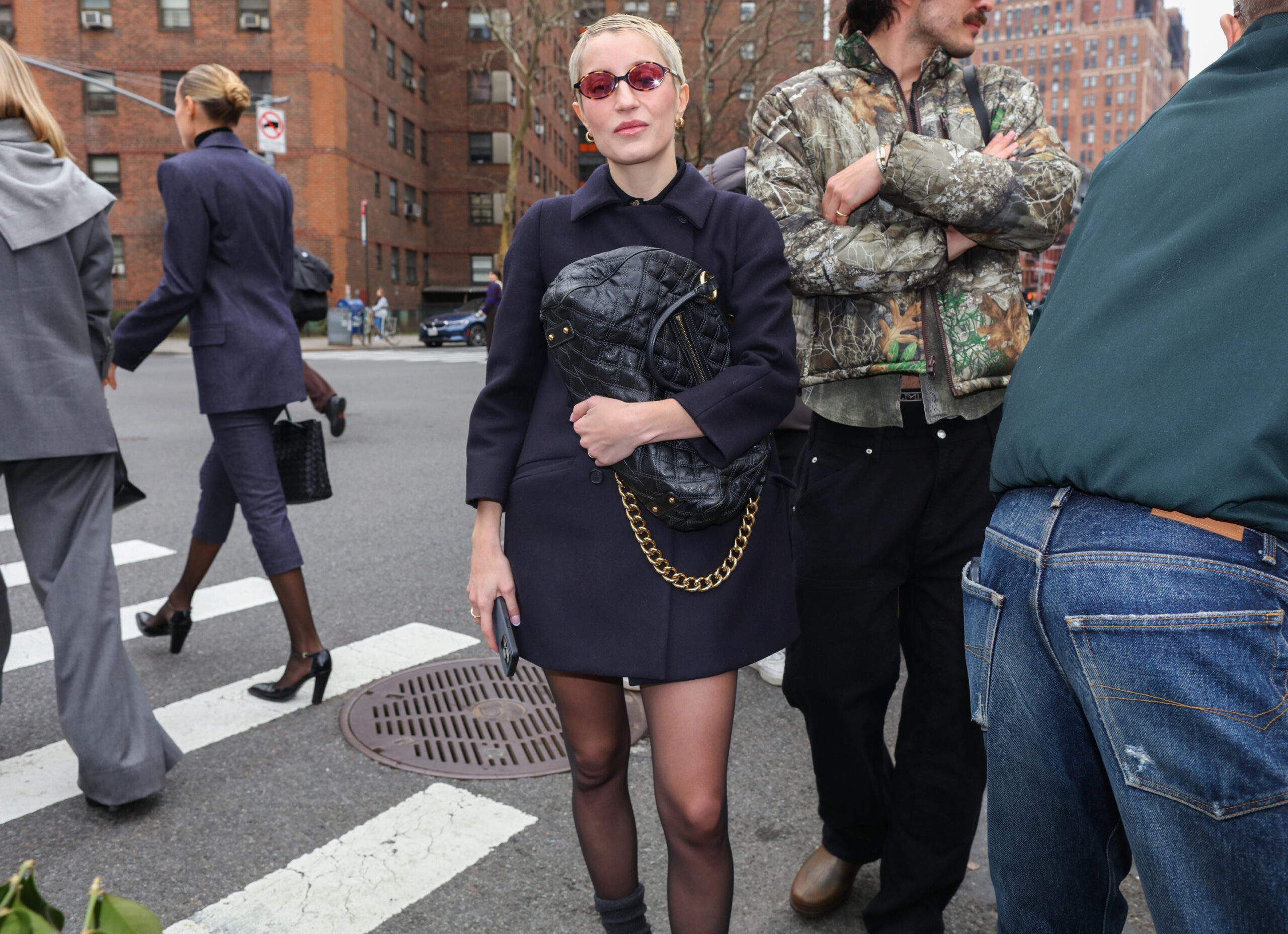 Εβδομάδα Μόδας Νέας Υόρκης: Οι καλύτερες street style moments γίνεται έμπνευση για τα πρώτα ανοιξιάτικα looks-35