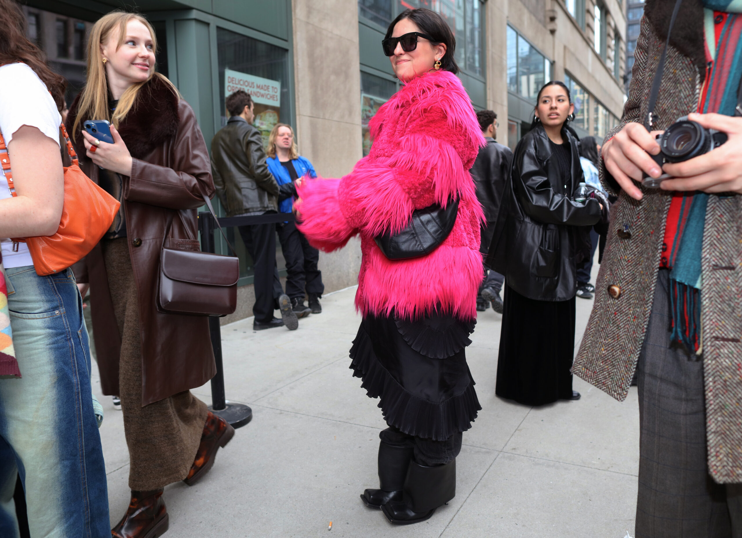 Εβδομάδα Μόδας Νέας Υόρκης: Οι καλύτερες street style moments γίνεται έμπνευση για τα πρώτα ανοιξιάτικα looks-29