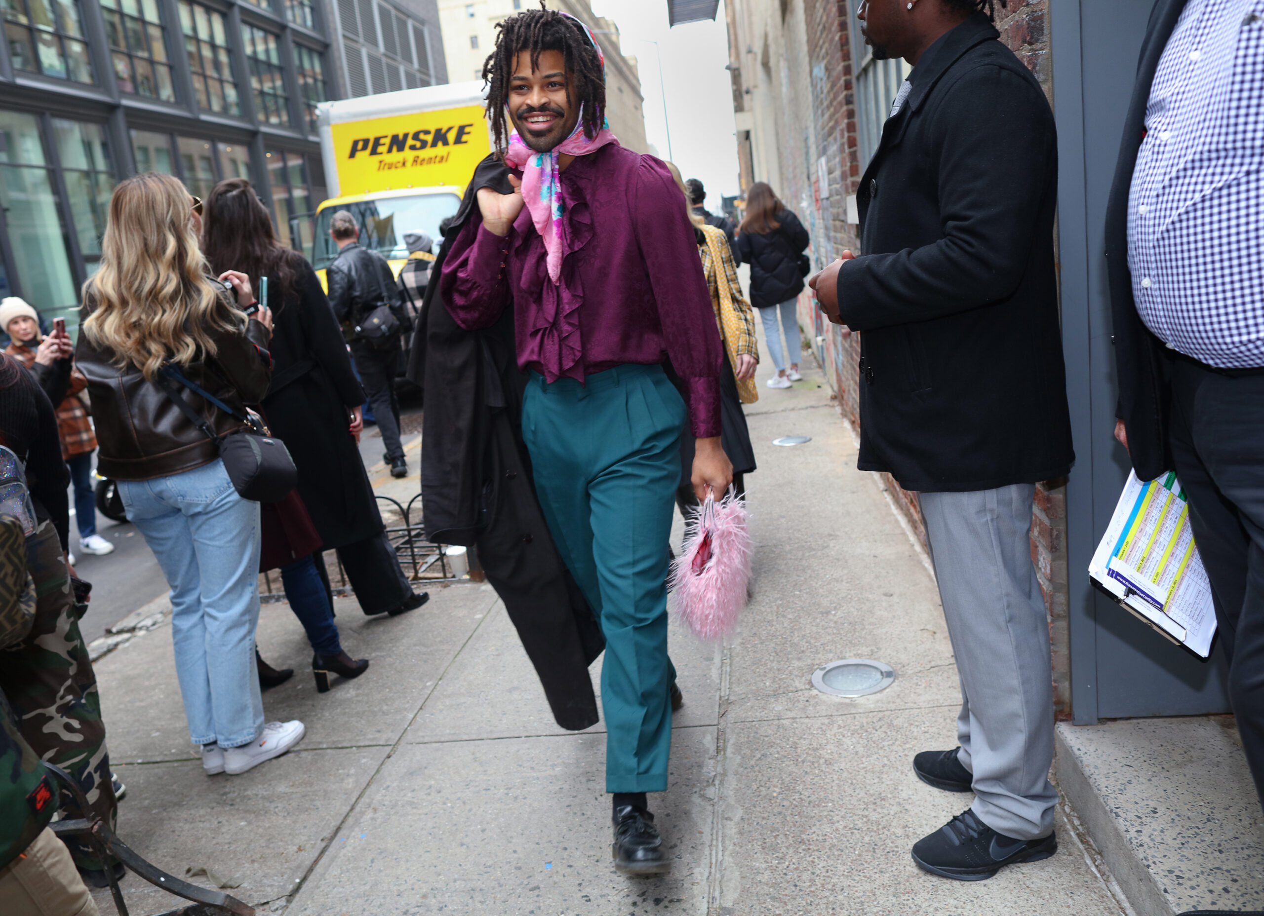 Εβδομάδα Μόδας Νέας Υόρκης: Οι καλύτερες street style moments γίνεται έμπνευση για τα πρώτα ανοιξιάτικα looks-23
