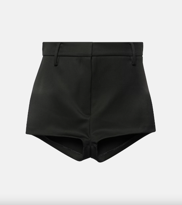 Μετά τις micro skirts, τα micro shorts είναι η νέα μας εμμονή-5