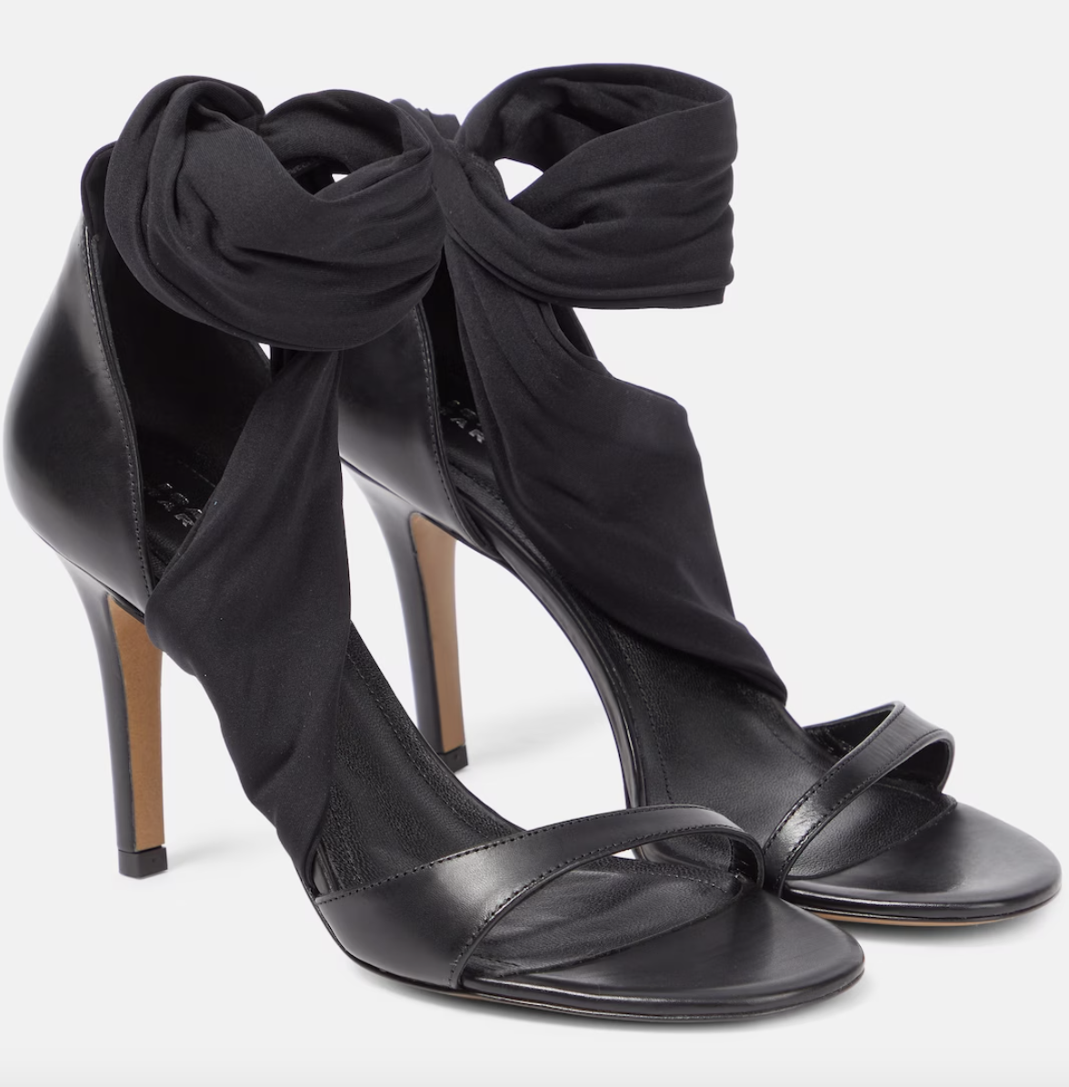 Cuff sandals: Tα παπούτσια που θα φορέσουμε την άνοιξη 2024-5