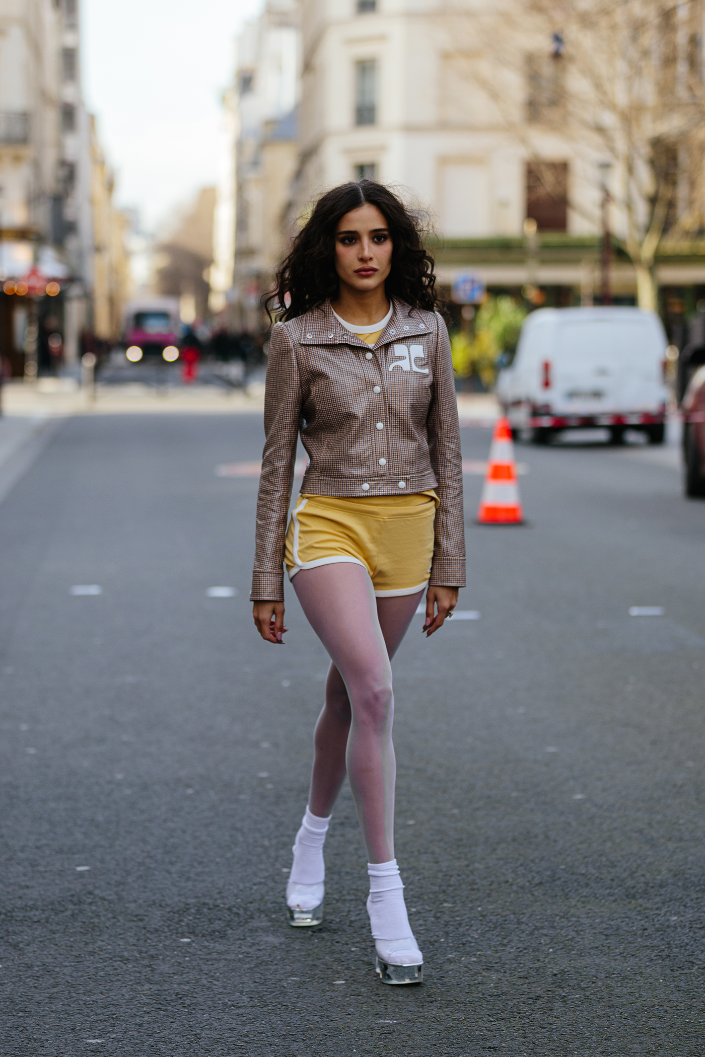 Εβδομάδα Μόδας Παρισιού: Τα ωραιότερα street style φέρνουν την άνοιξη στην γκαρνταρόμπα μας-15