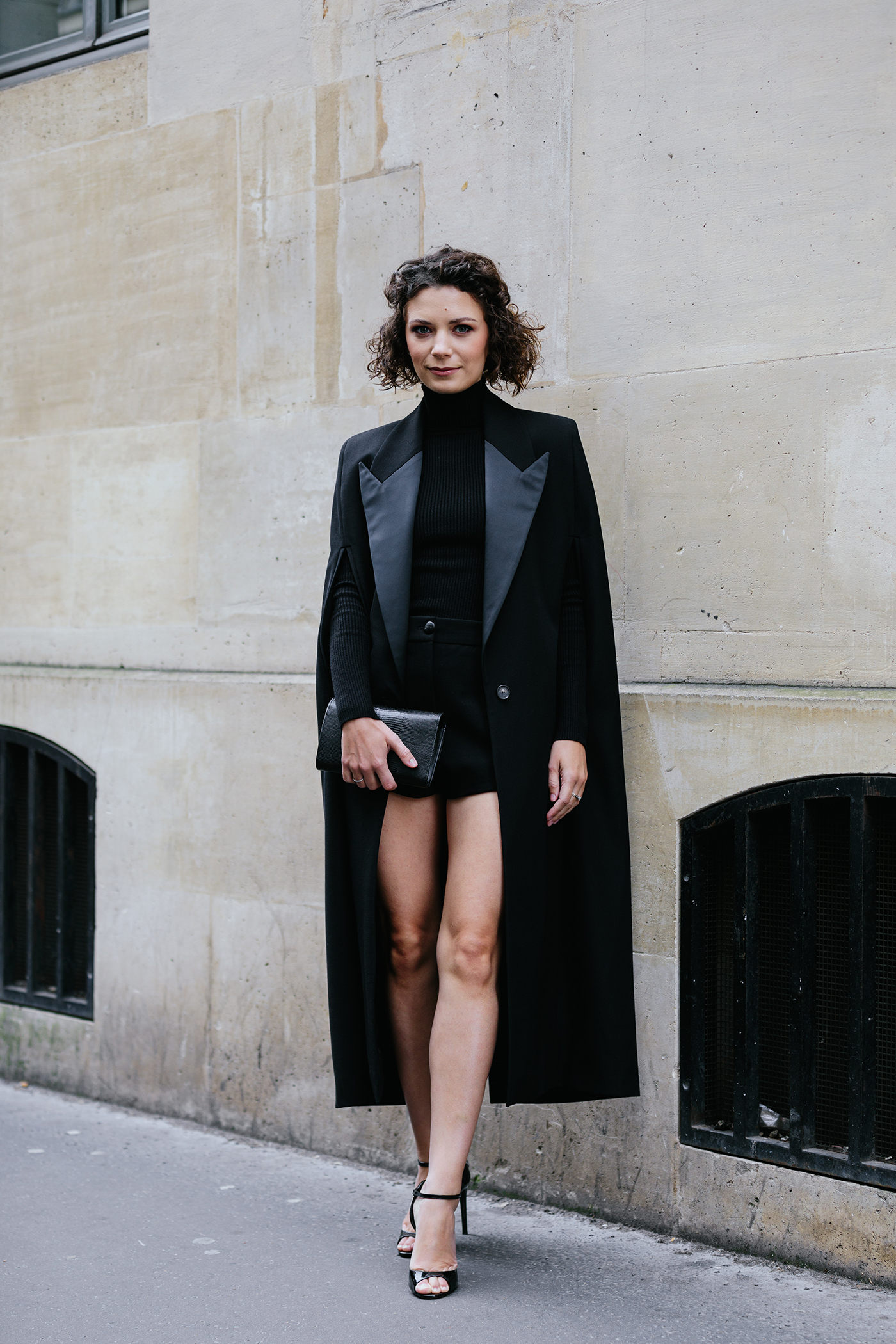 Εβδομάδα Μόδας Παρισιού: Το street style επιλέγει total black-5