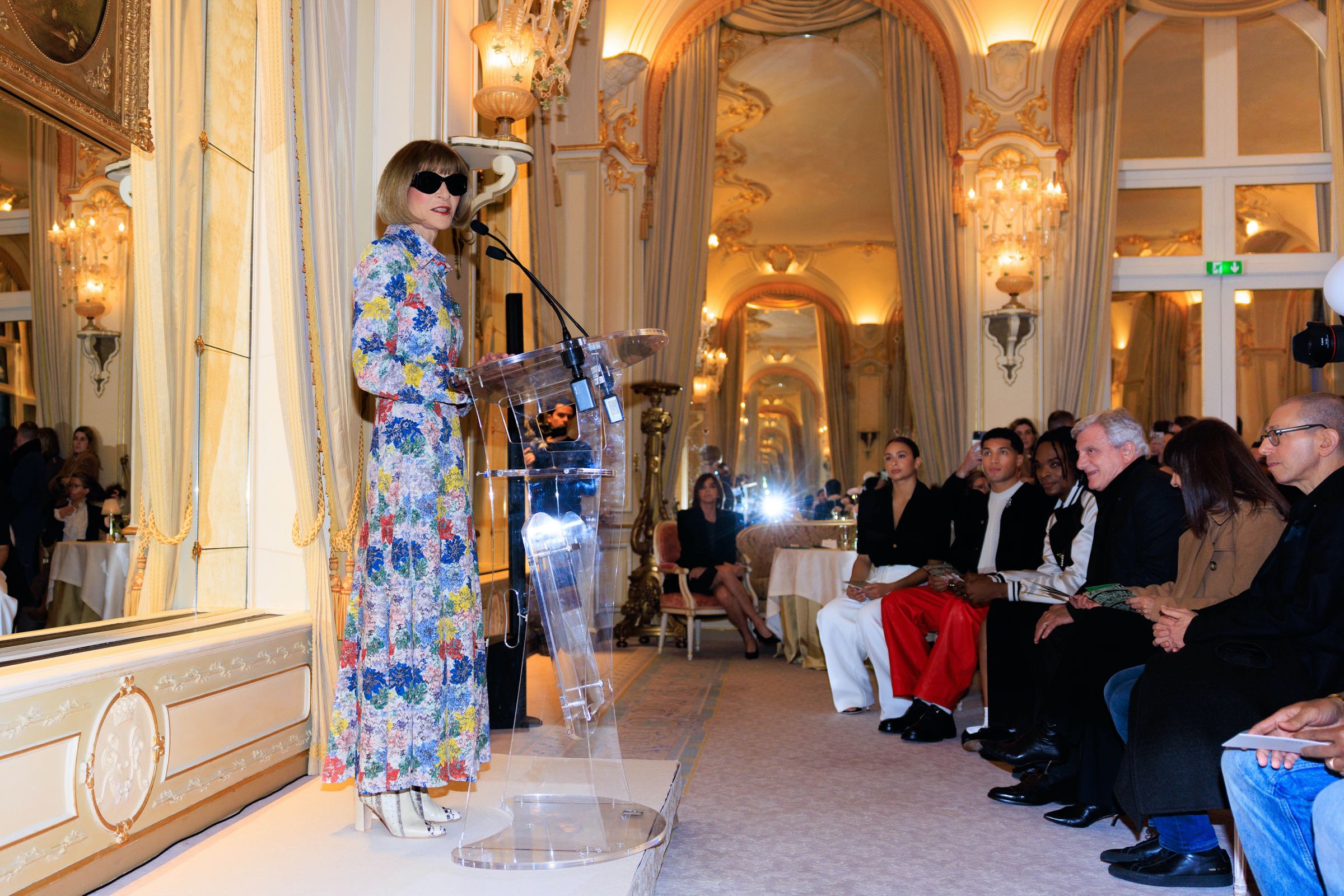 Vogue World 2024: Ταξιδεύει στο Παρίσι και γιορτάζει-2