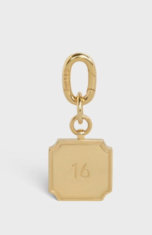 Bag Charms: Η λεπτομέρεια που αλλάζει στυλ στην τσάντα μας αυτή τη σεζόν-5