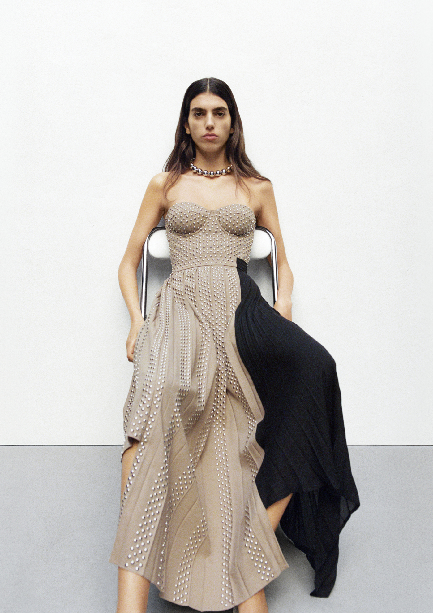 Classic with a twist: Η νέα συλλογή Rokh H&M αλλάζει τους κανόνες του everyday styling-1