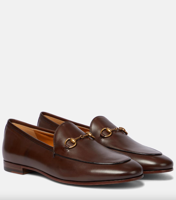 Αντίο μαύρα, τα καφέ loafers είναι η τάση της άνοιξης-2