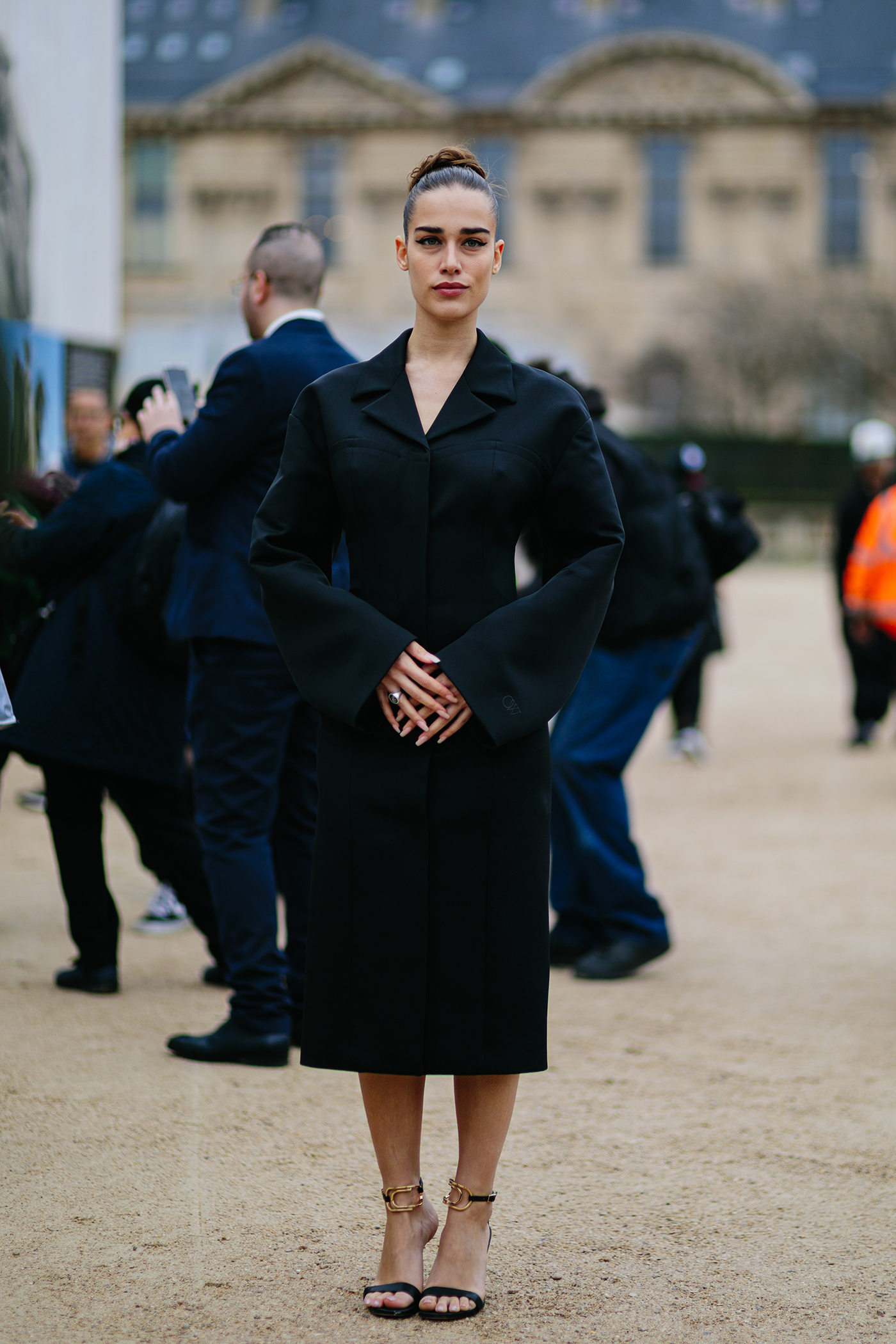 Εβδομάδα Μόδας Παρισιού: Το street style επιλέγει total black-2