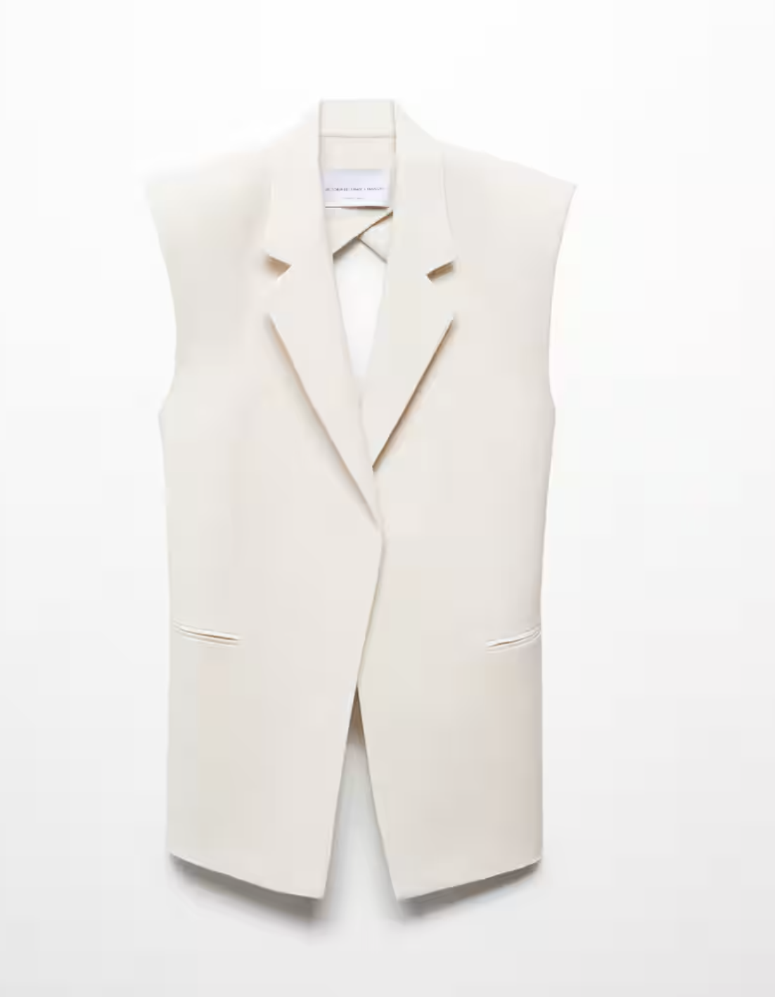 Victoria Beckham x Mango: Μια πρώτη ματιά της συλλογής από τη Vogue-5