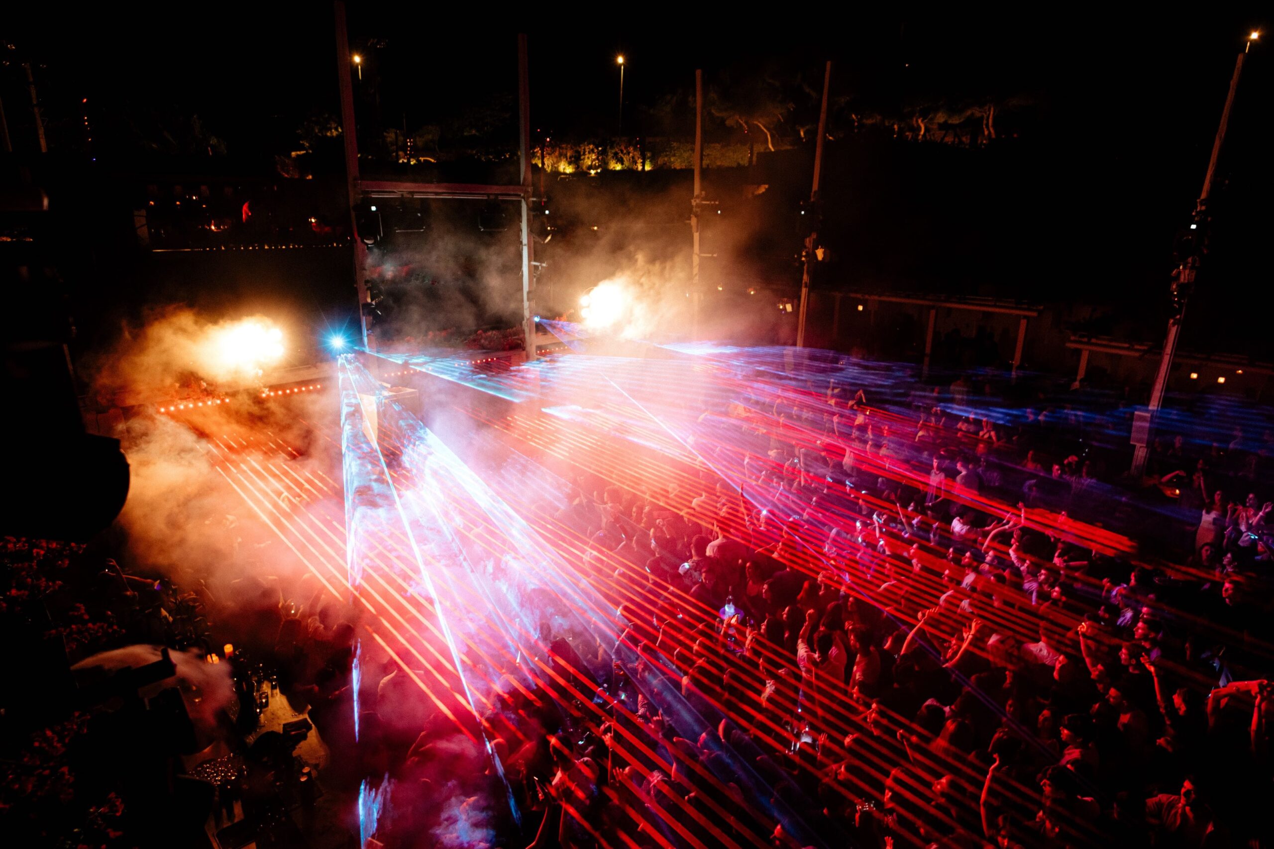 Το Island club restaurant καλωσορίζει τα summer nights στις 9 Μαΐου-6