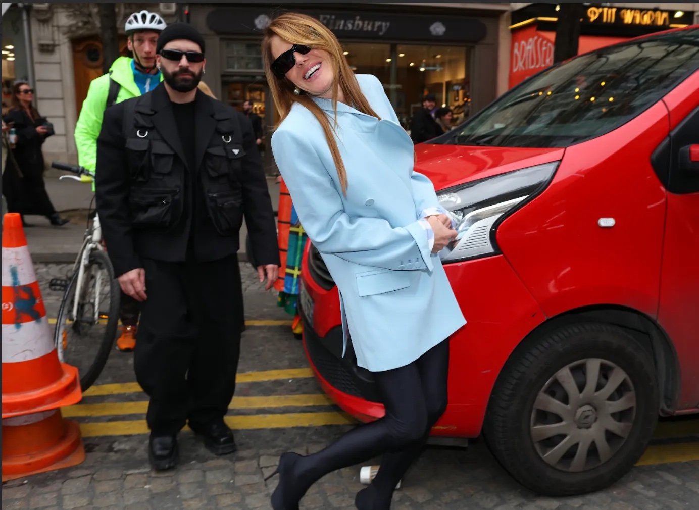 Baby blue: Ο οδηγός της Vogue για να φορέσετε το χρώμα της άνοιξης-1