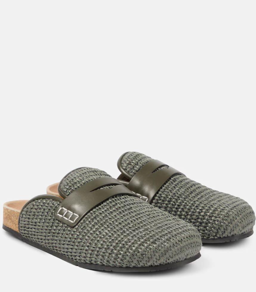 Γιατί όλοι φορούν slippers;-1