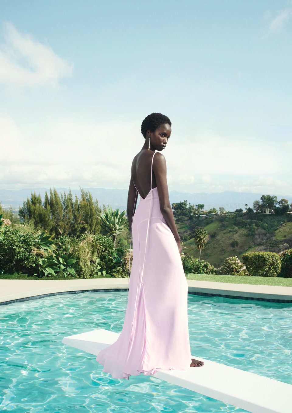 Victoria Beckham x Mango: Μια πρώτη ματιά της συλλογής από τη Vogue-2