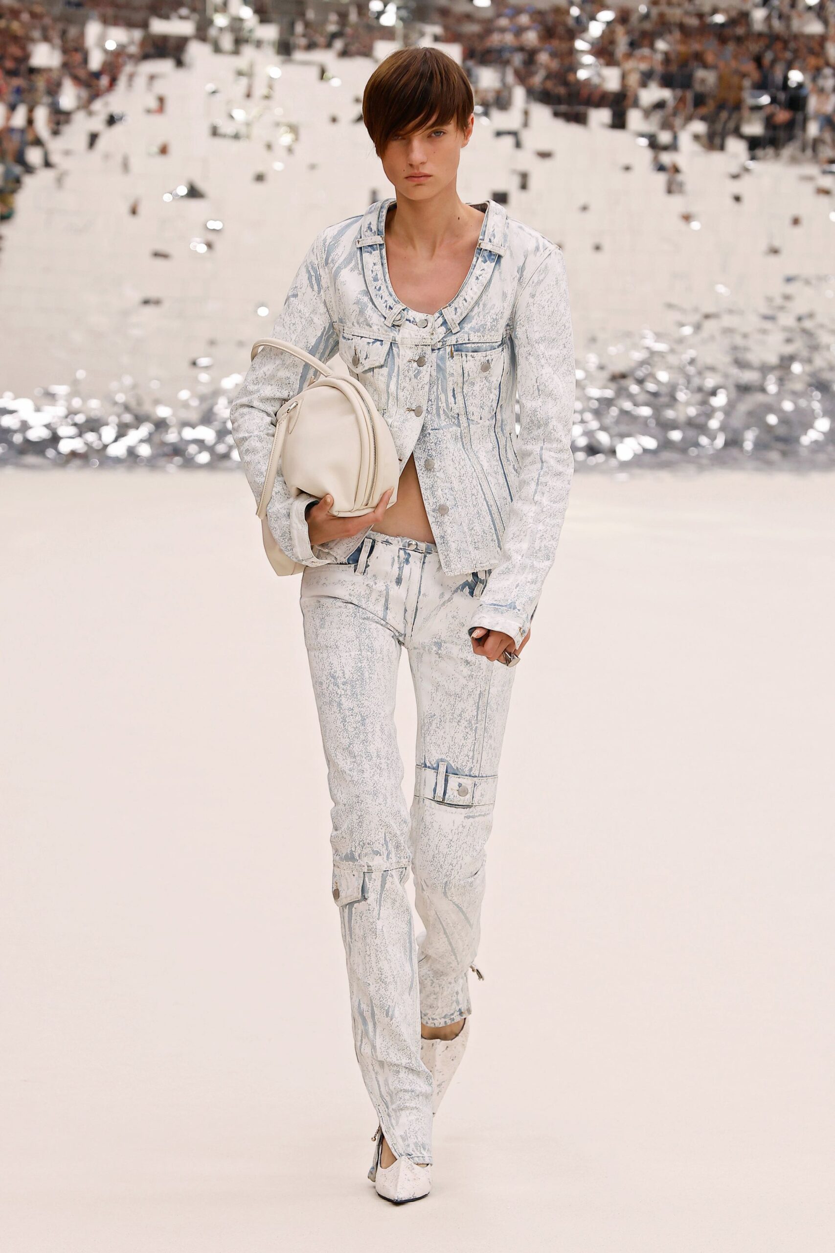 6 denim trends απευθείας από τις πασαρέλες της άνοιξης-1